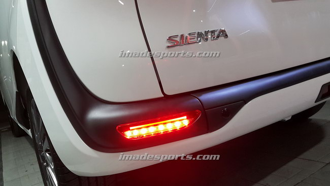 ไฟหรี่ เบรค TYPE S สำหรับ Toyota Sienta