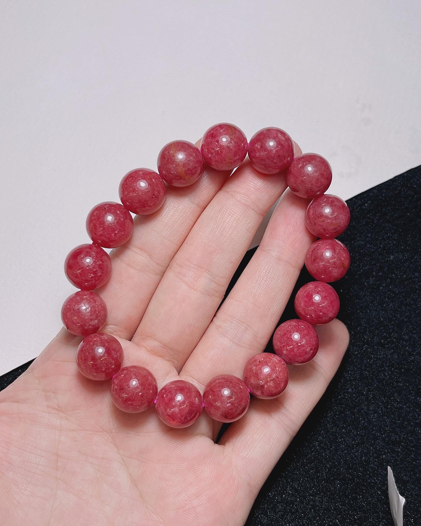 โรโดไนต์ (Rhodonite) เกรดพรีเมี่ยมAAAA+ 13.5 MM งานสวยที่สุด