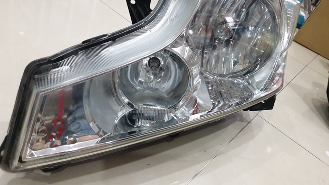 โคมไฟหน้า Honda STEP WGN SPADA