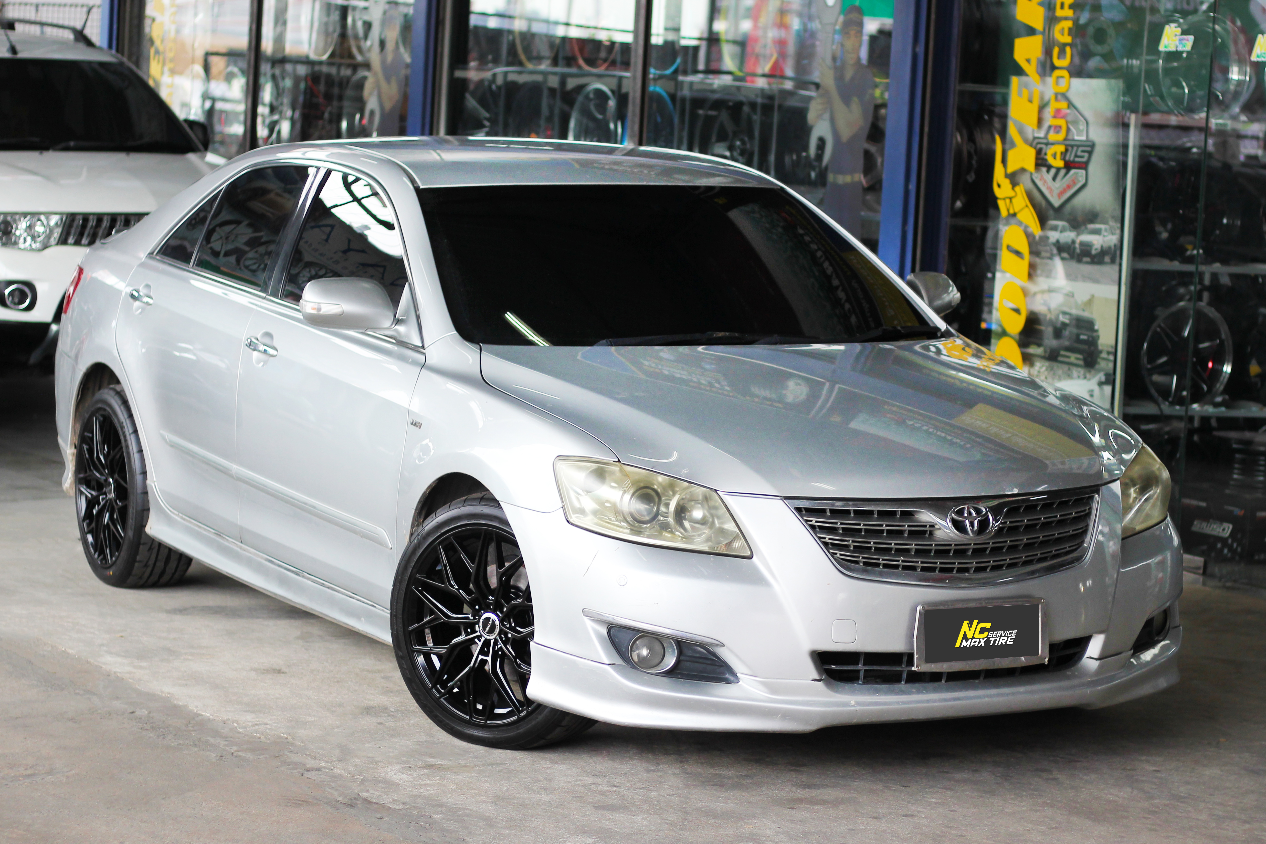 NCรีวิว.EP689 TOYOTA CAMRY NAYA WHEELS : ALPHA-8 18x8.5 5H113 ET35 ล้อแม็กสีดำเงาทั้งวง