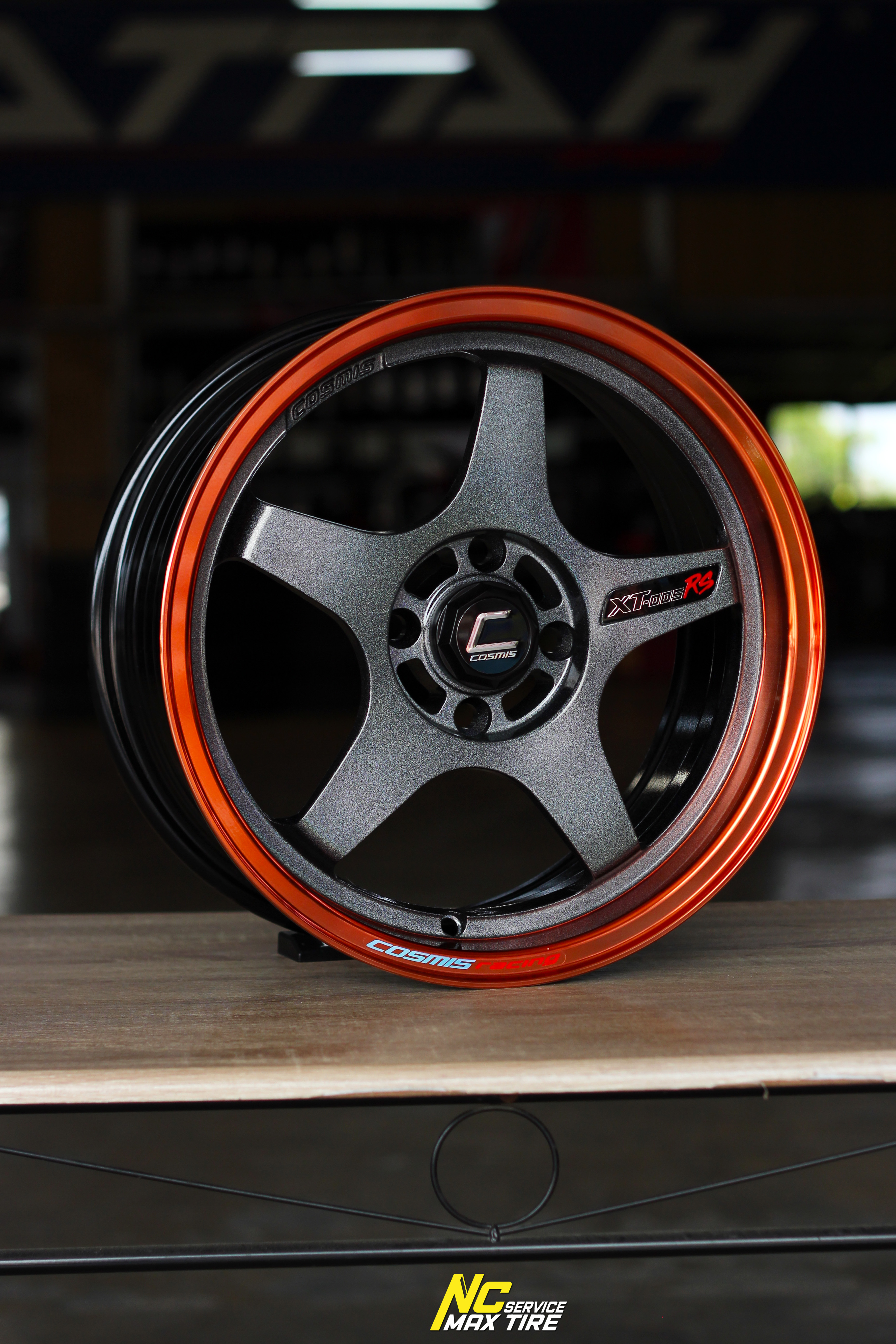 ล้อแม็กขอบ15 / Cosmis / XT-005RS / ล้อแม็กสีพิเศษ / Custom Color / 15x7.0 4H100 ET35 / Power Silver Black / Orange Gold