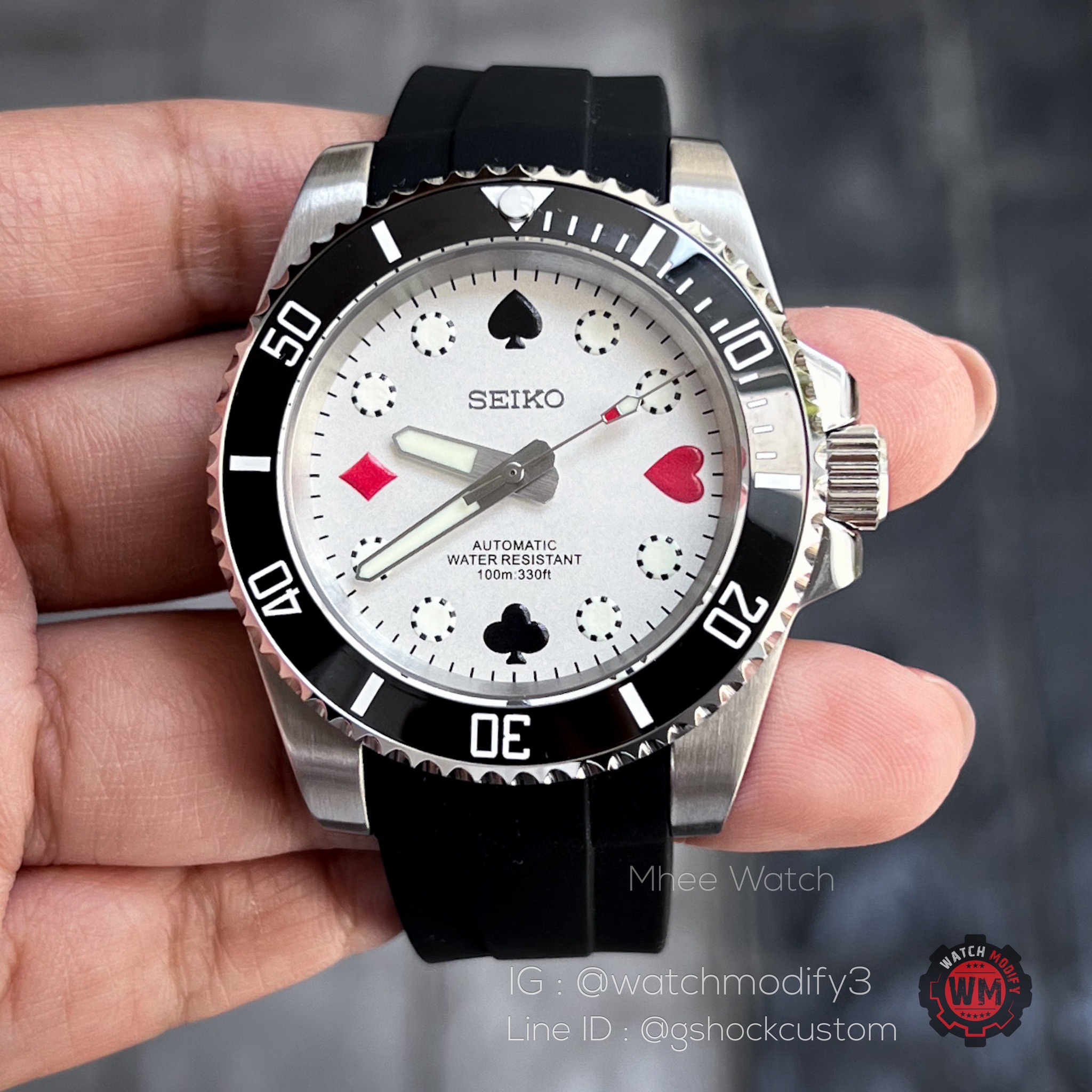 Seikomod White Poker Dial Black Submarine with Black Rubber Strap