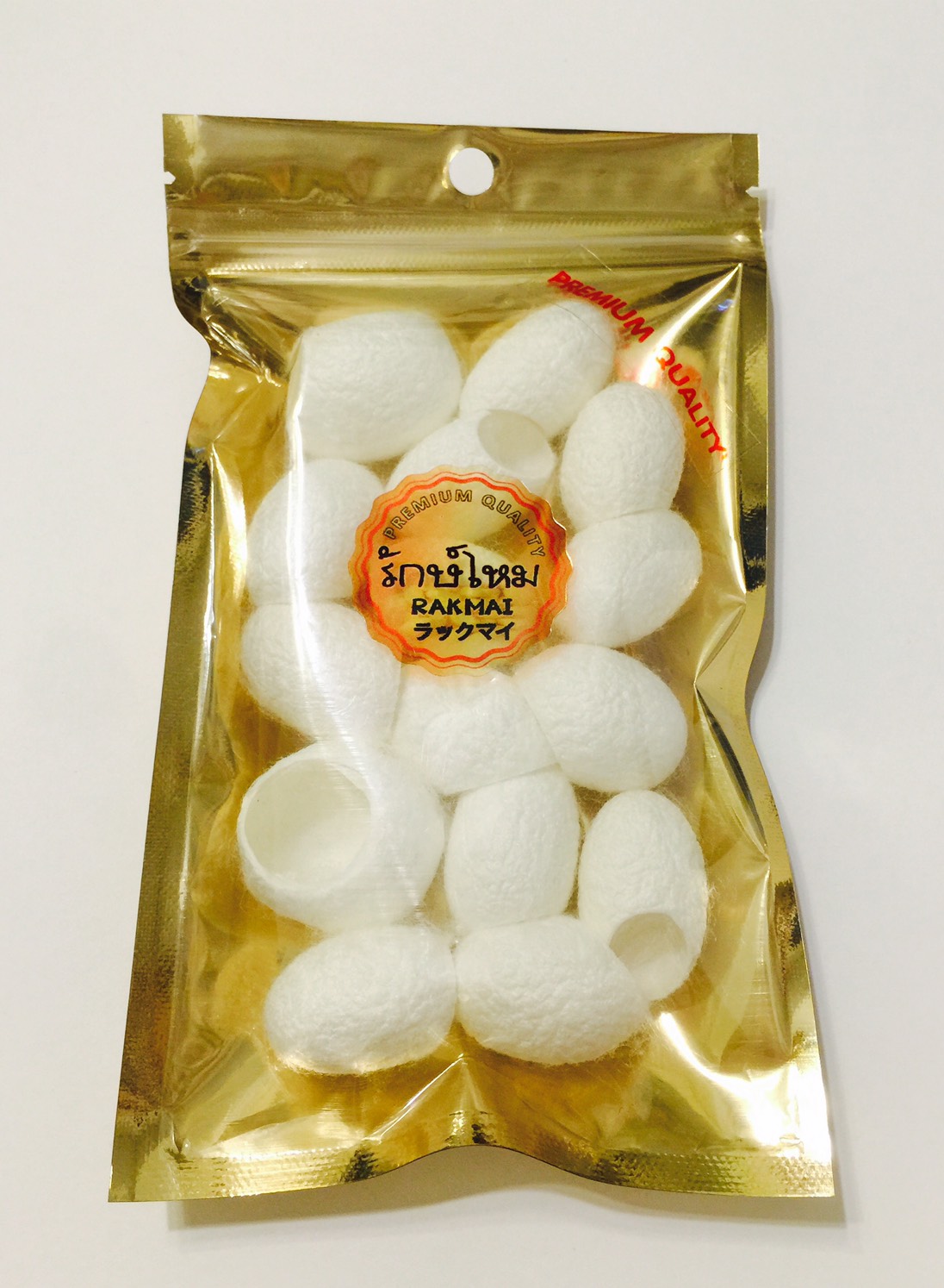 รังไหมขัดหน้า (รังขนาดใหญ่) สีขาว SILK COCOON FACIAL SCRUB