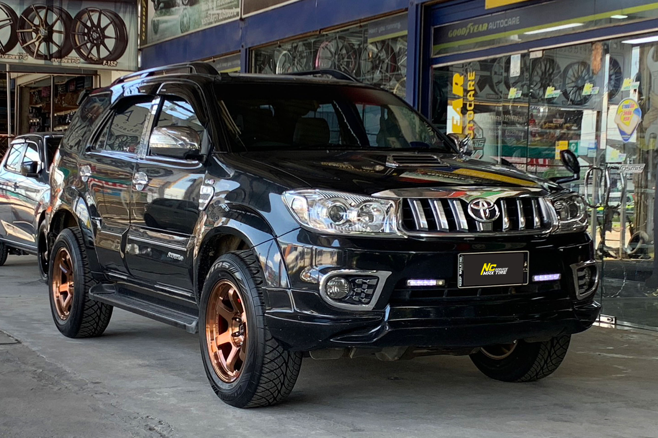 Toyota Fortuner / Cosmis / RG-06S / ล้อแม็กสีคอปเปอร์ / Custom Color / 18x9.0 6H139.7 ET0 / T1RS / 265/60R18
