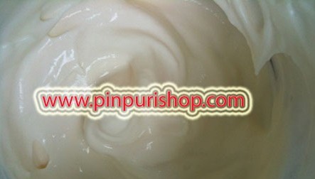 ขายส่ง ครีมน้ำนมข้าวสูตรพิเศษผสมโสม 01 (pink gold) ขนาด 100 กรัม ราคา 450 บาท