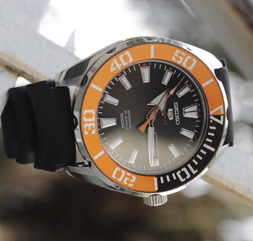 Seiko Mini Monster Black Orange