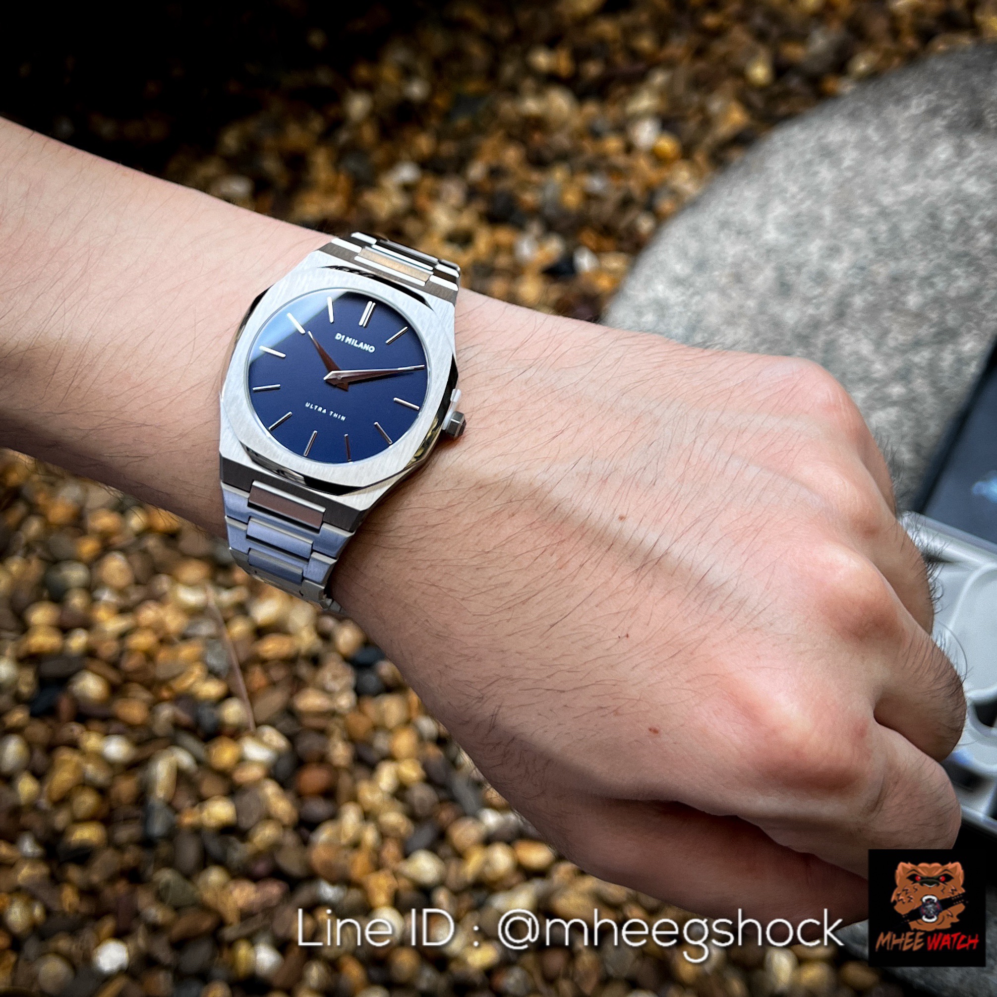 D1 milano Ultra Thin Silver Blue Color Luxury Watchหน้าปัดบางเฉียบ Rare item