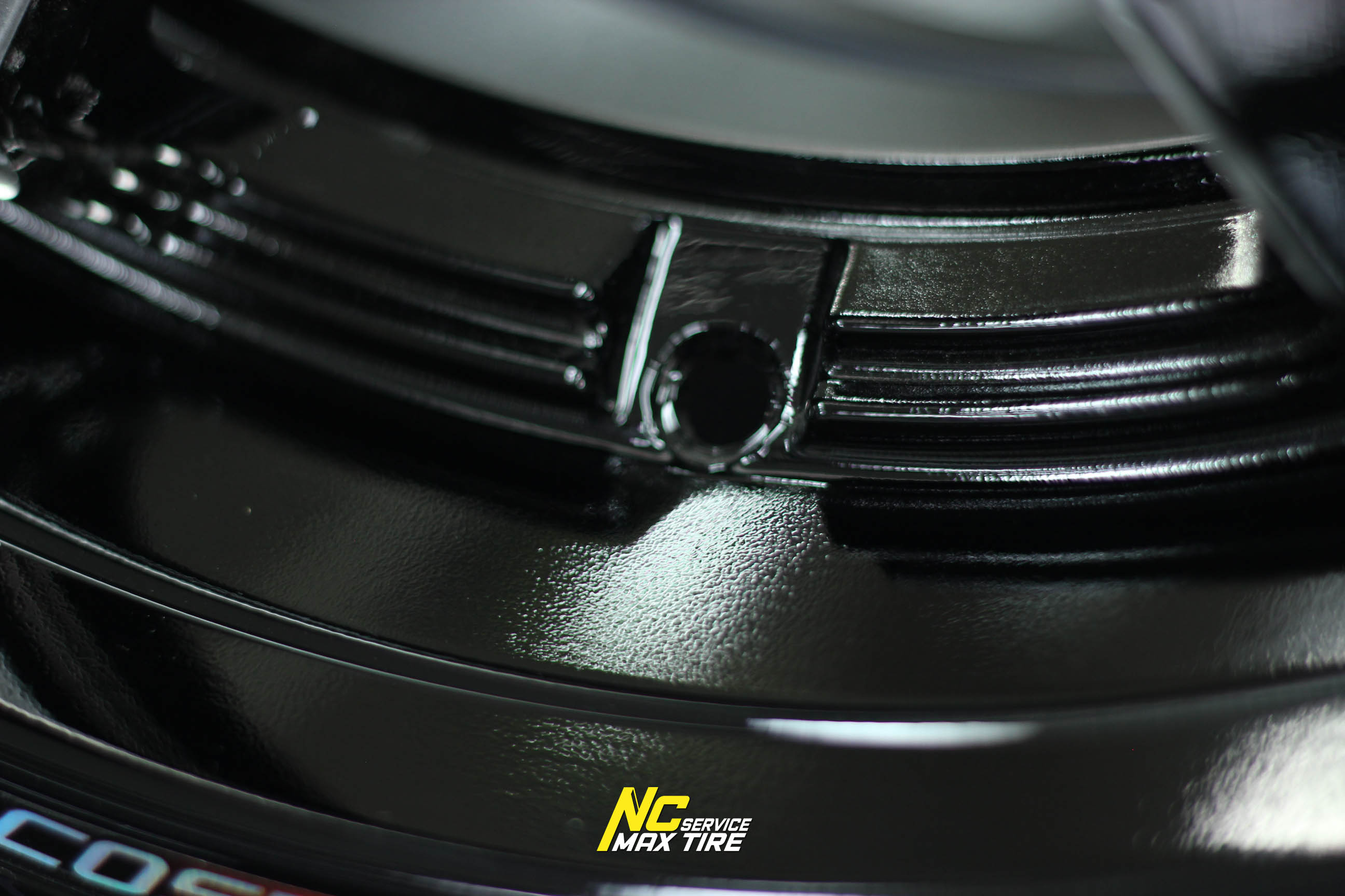 ล้อแม็กขอบ18 / รถกระบะ / Cosmis Type-R Revolution / ดำข้างก้านCNCเงา / 18x8.5 6H139.7 ET25