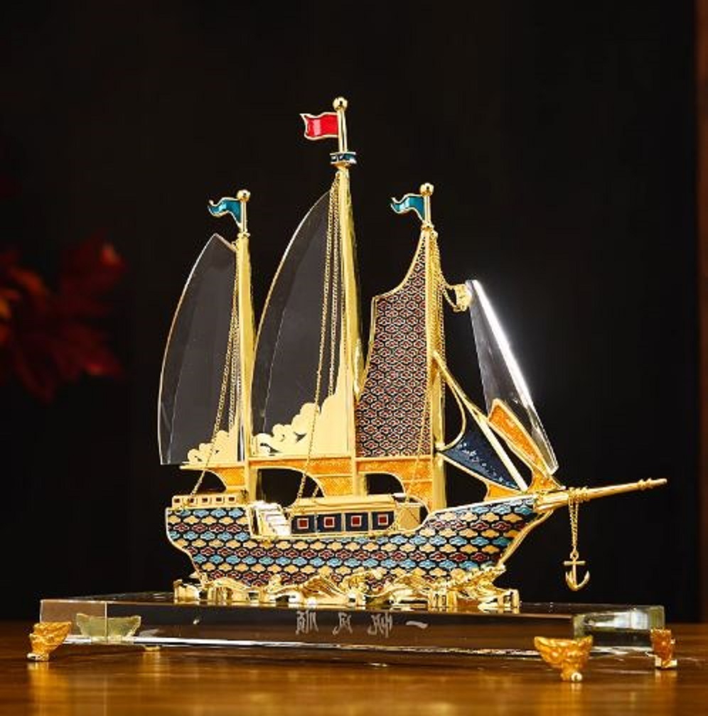 CT193B131 HAOYUN โมเดลเรือใบ เรือใบ ของขวัญขึ้นบ้านใหม่ โมเดลพร้อมกล่องของขวัญ