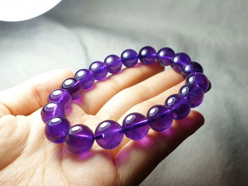 อเมทิสต์อุรุกกวัย งานพรีเมี่ยม เนื้อใสมาก ม่วงเข้ม ขนาด 11 มิล 1500 บาท