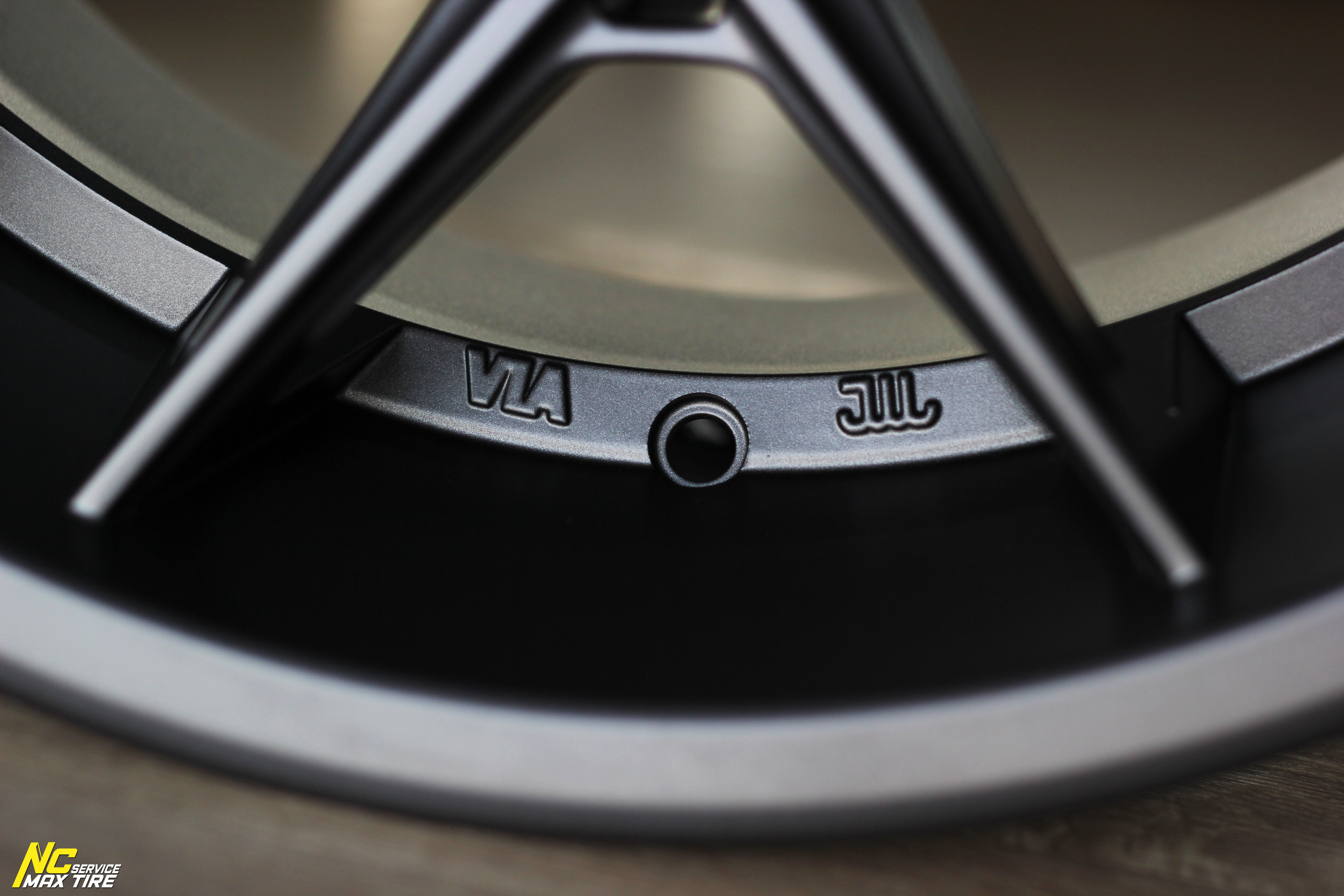 ล้อแม็กขอบ18 / NAYA / Alpha / T6 / 18×9.5 6H139.7 ET28 / ล้อแม็กสีกัลเทาเข้มทั้งวง / ล้อแม็กสำหรับรถกระบะ / SUV / PPV / ล้อแม็กสวยๆ / NC