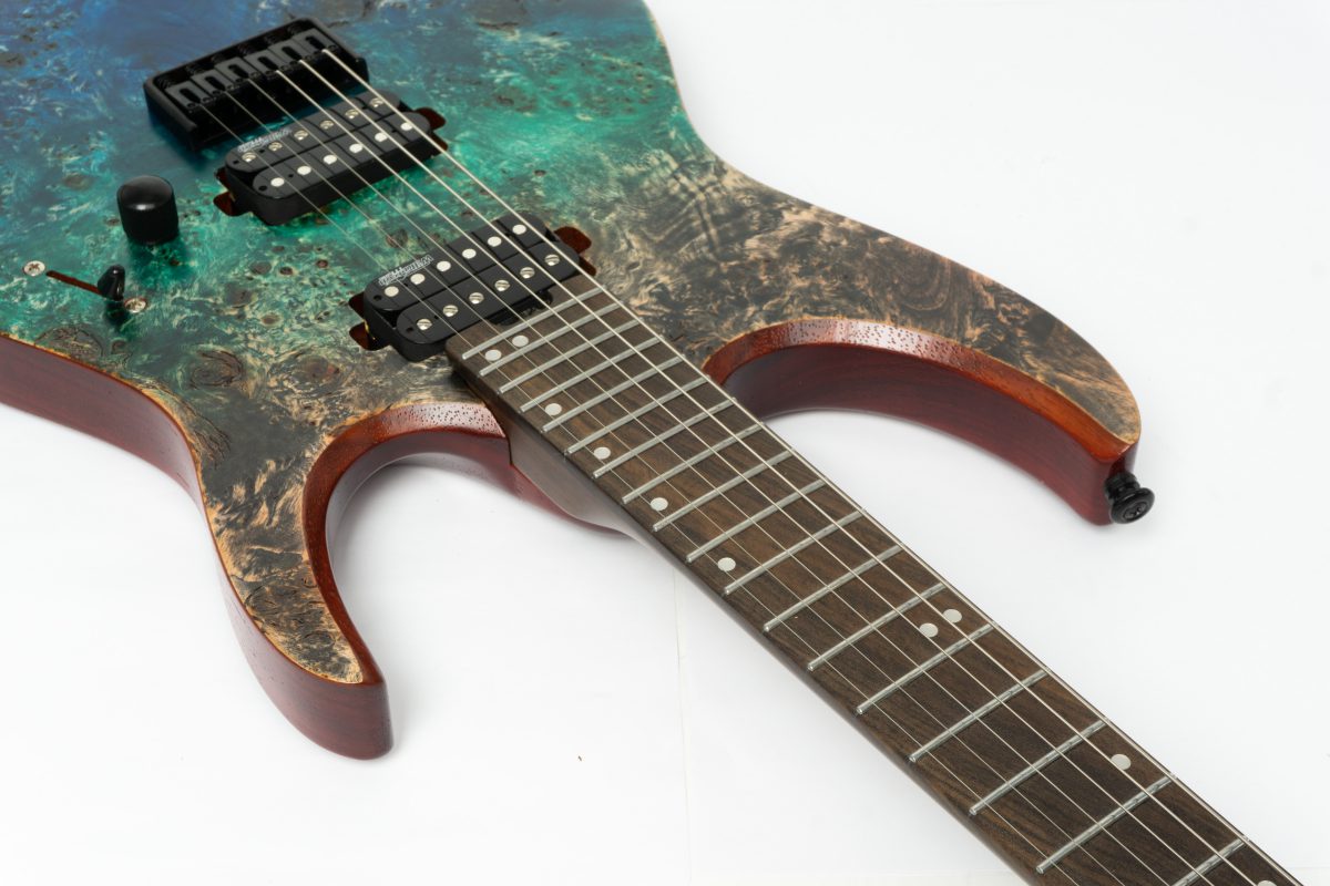 กีต้าร์ไฟฟ้า Kazuki Dragon Series สี Blue