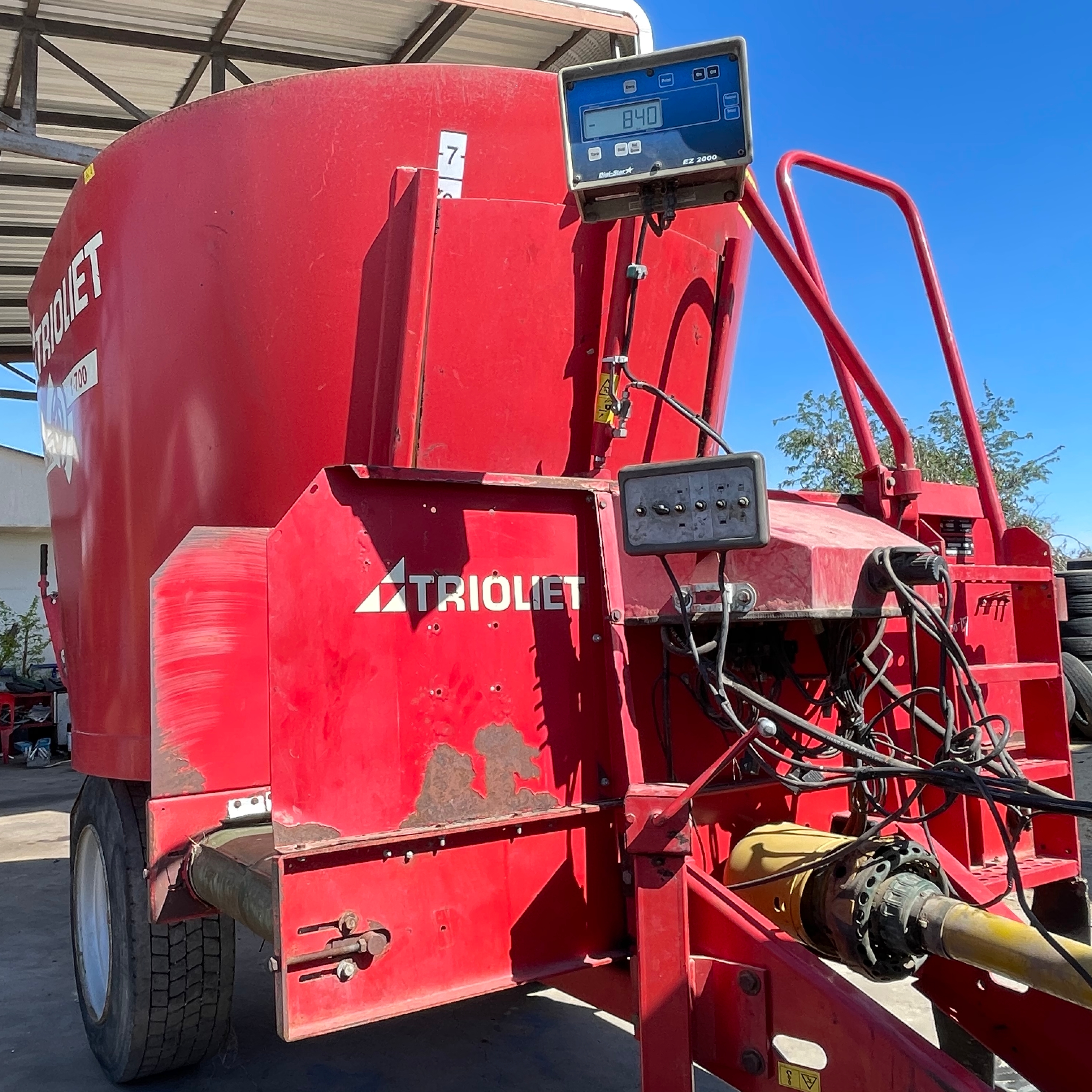 เครื่องผสมอาหาร วัว tmr มือสอง Trioliet 7 คิว ผสมอาหารได้ 3 ตันขึ้นไป