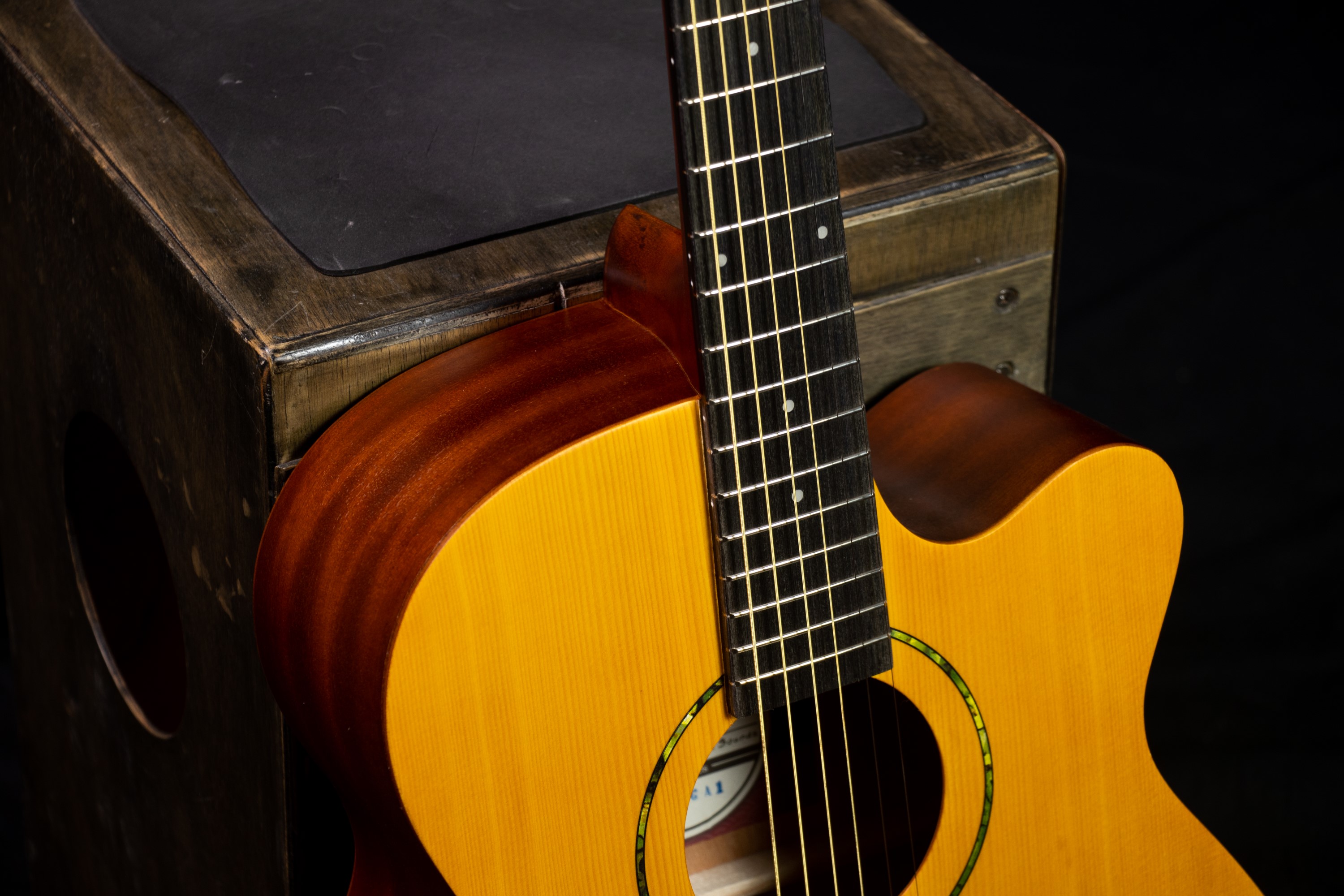 Kazuki โปร่ง 40นิ้ว Mars Series รุ่น GA1 คอเว้า Vintage Natural AKZ-GA1(VN)