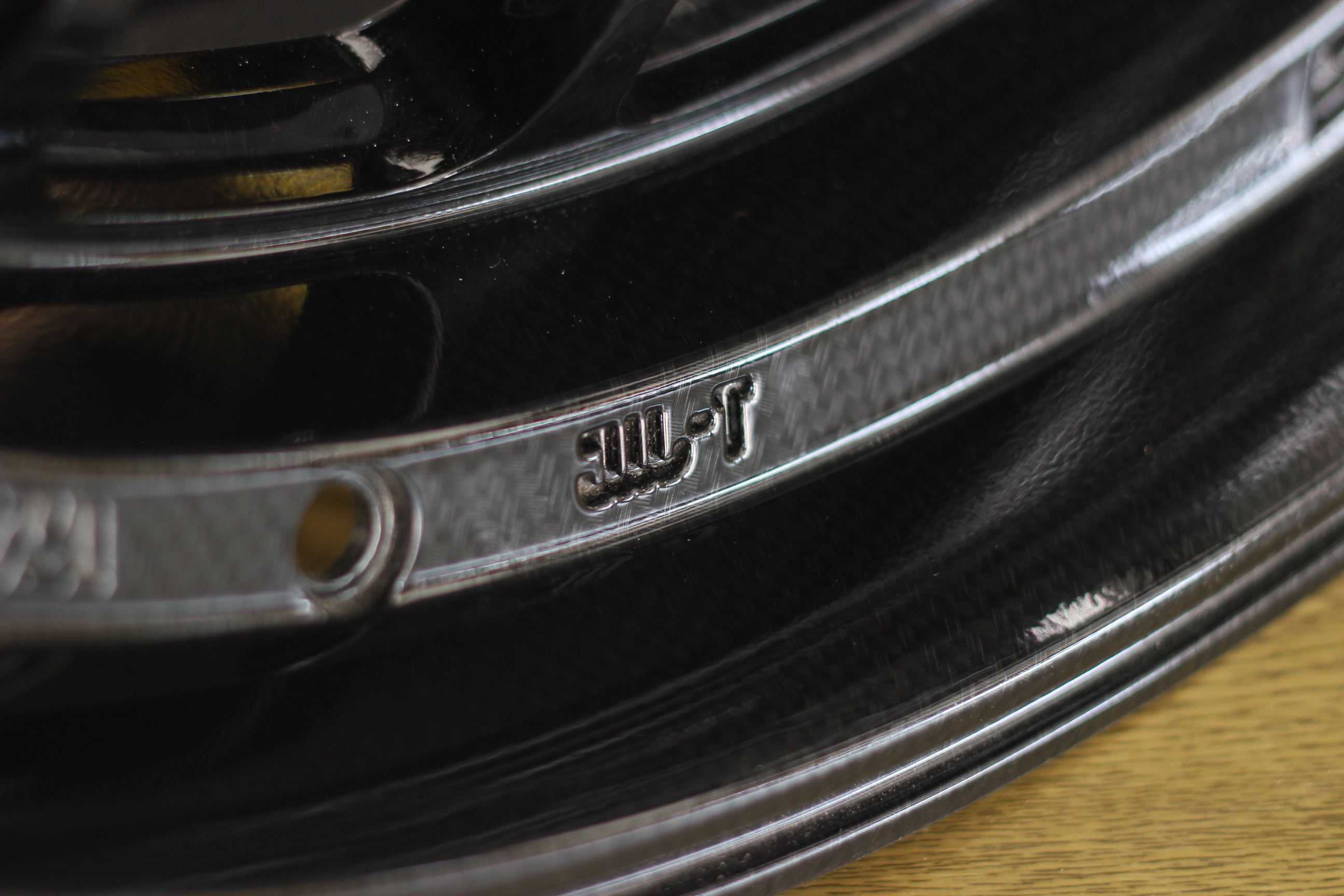 ล้อแม็กขอบ20 / Cosmis / XT-206R / ล้อแม็กเคลือบคาร์บอนเคฟล่าแบบเงา / 20x9.5 6H139.7 ET+12