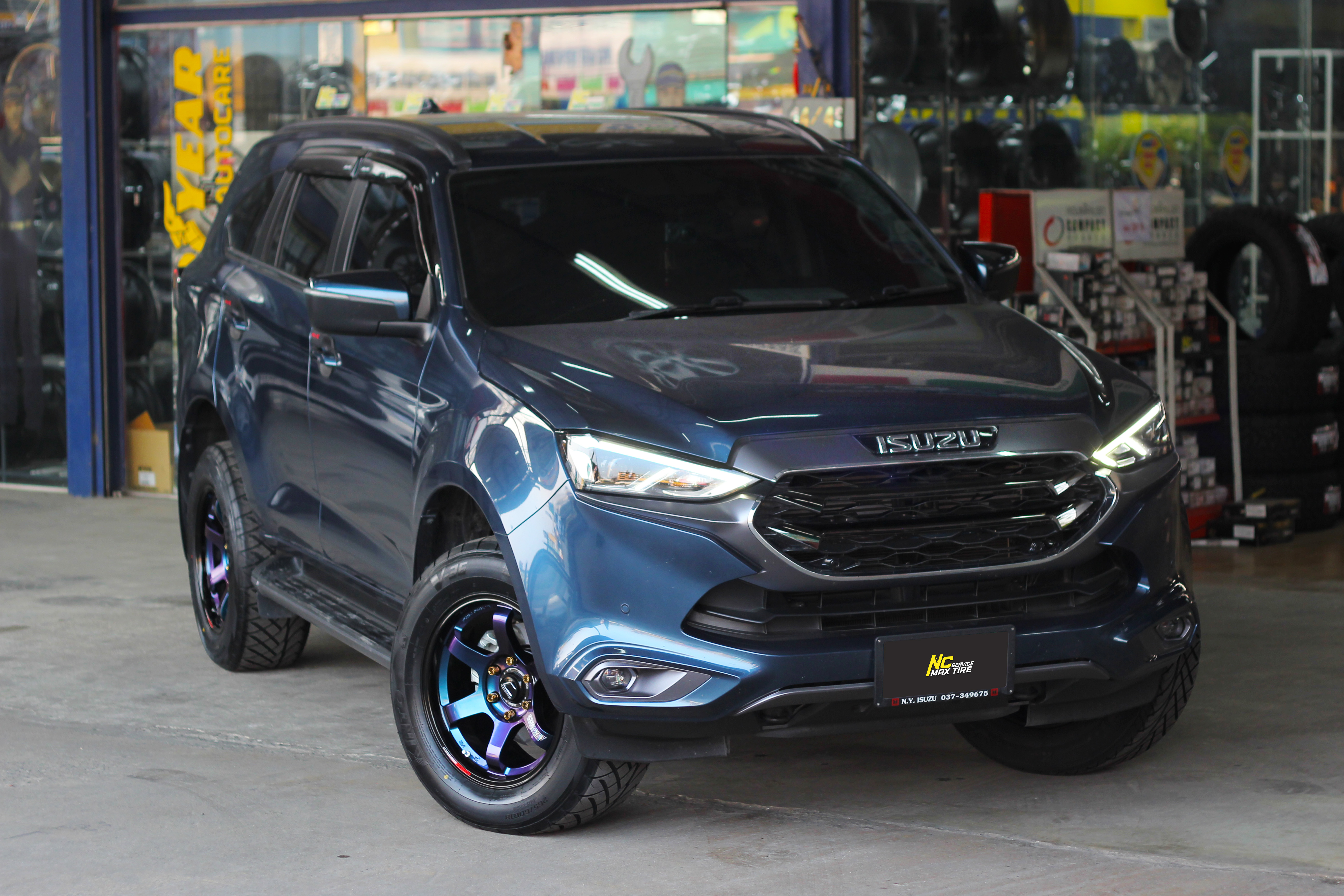 Isuzu Mu-X / ล้อแม็กขอบ18 / Cosmis / RG-06S / 18x9.0 6H139.7 ET15 / ล้อแม็กสีน้ำเงินเฉดพาวเวอร์+เพลท / Custom Color / SUV / PPV / NC