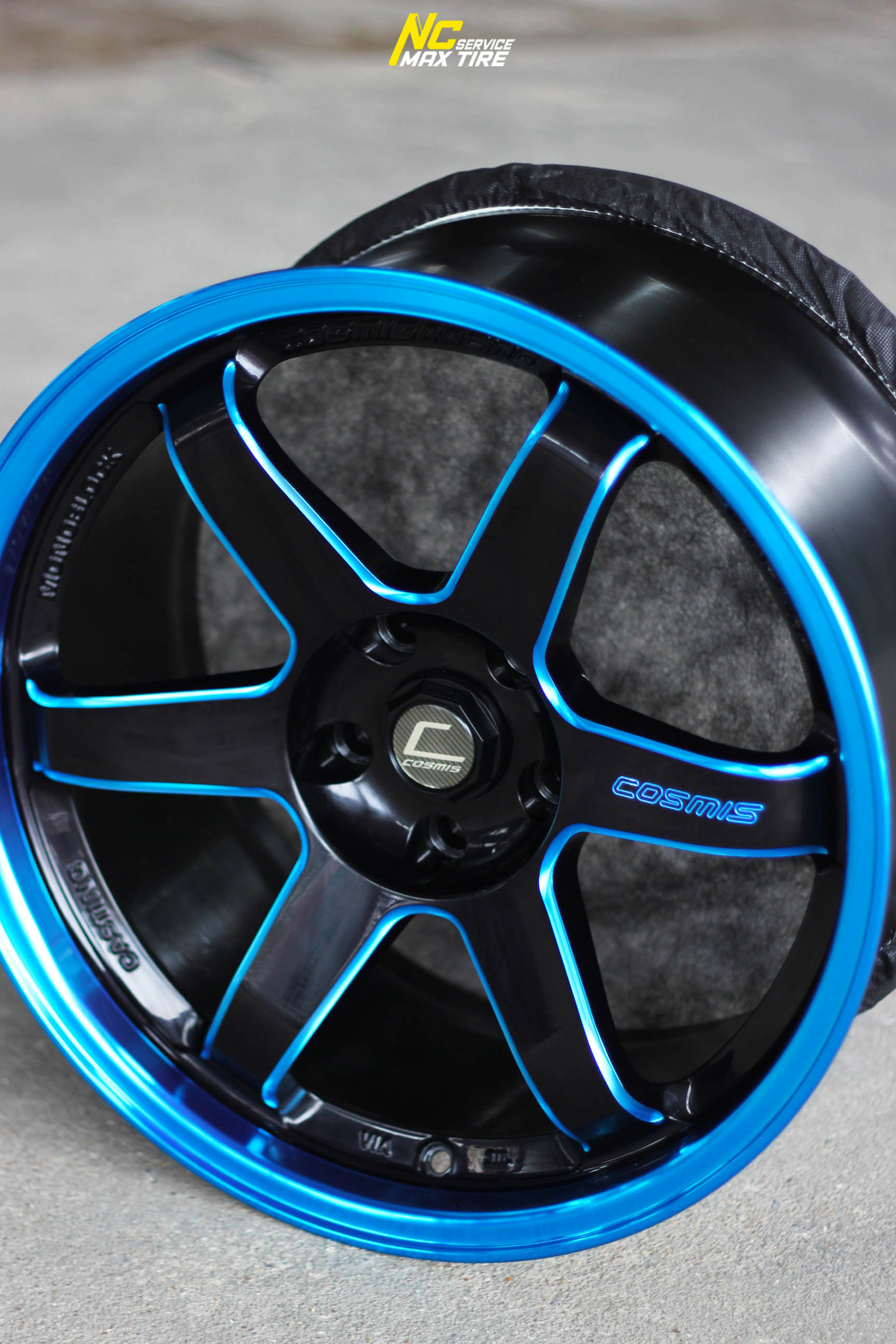 ล้อแม็กขอบ18 / Cosmis / RG-06 / ล้อแม็กสีดำCNCข้างก้านไดฟ์ฟ้า / ล้อแม็กสำหรับกระบะตัวเตี้ย / 18x8.5 5H114.3 ET22