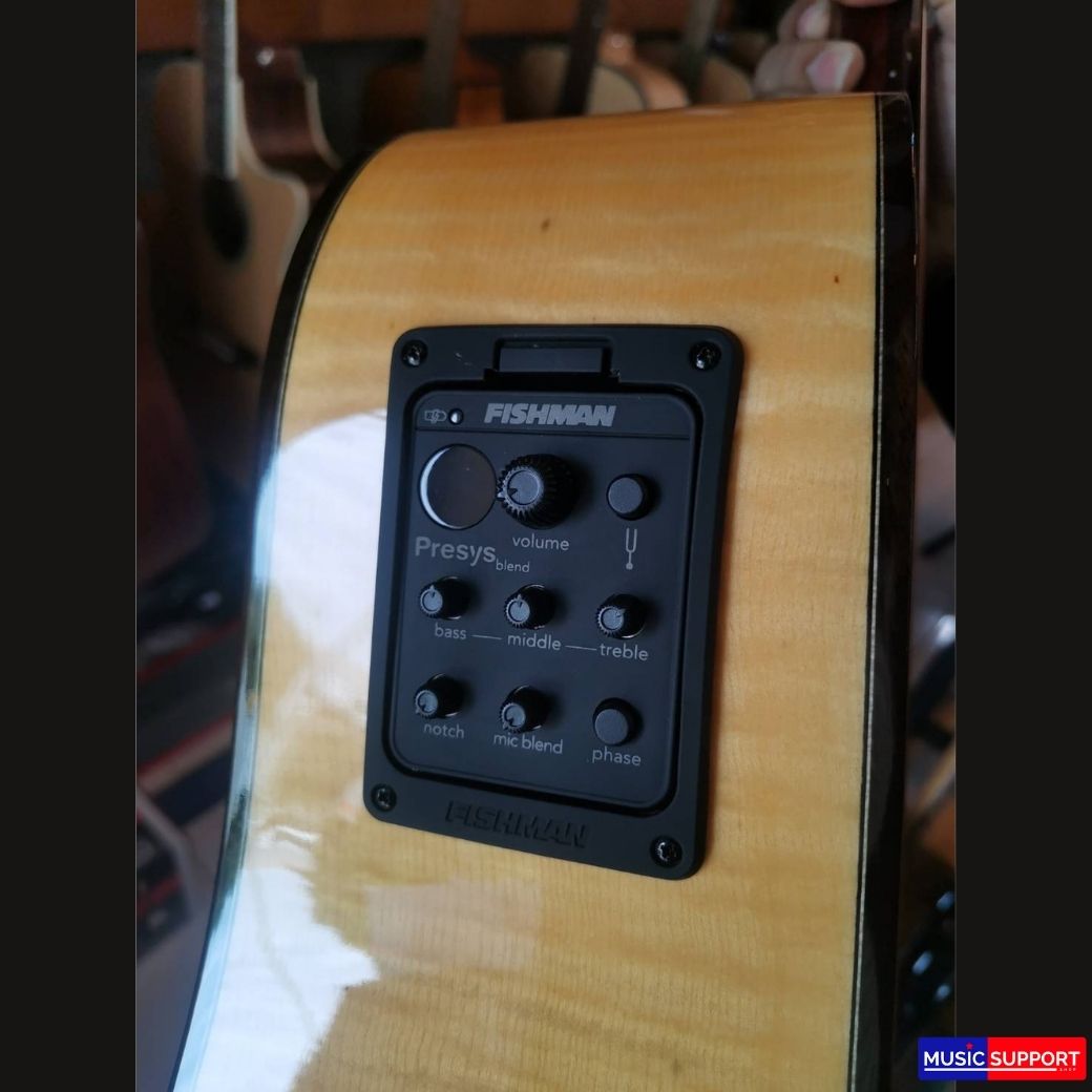 SAGA D300C กีตาร์โปร่งไฟฟ้า