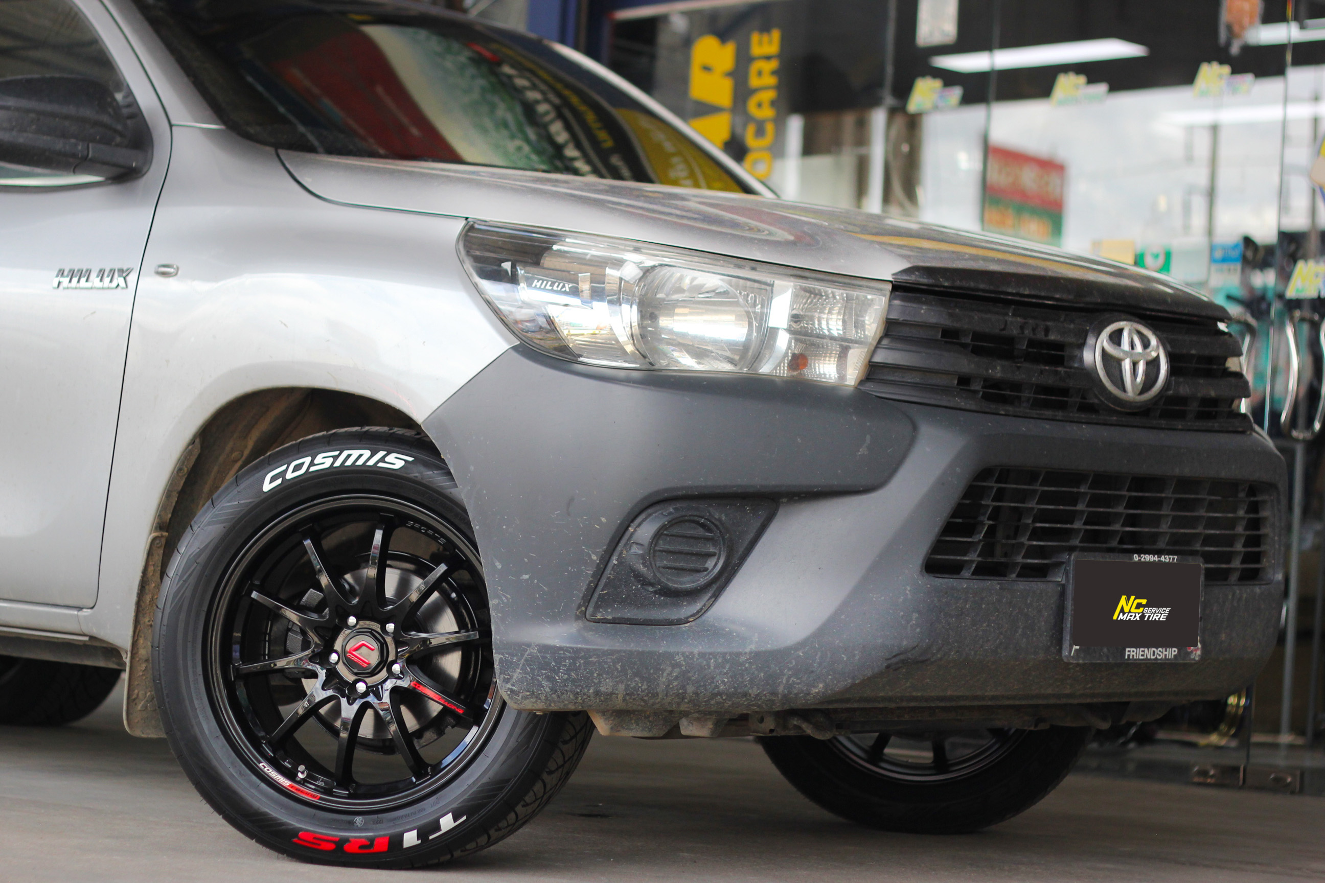 Toyota Hilux Revo / ล้อแม็กขอบ18 / Cosmis / RG-08 / ล้อแม็กสีดำเงา Super Black / 18x8.5 5H114.3 ET35 / T1RS / 255/50R18