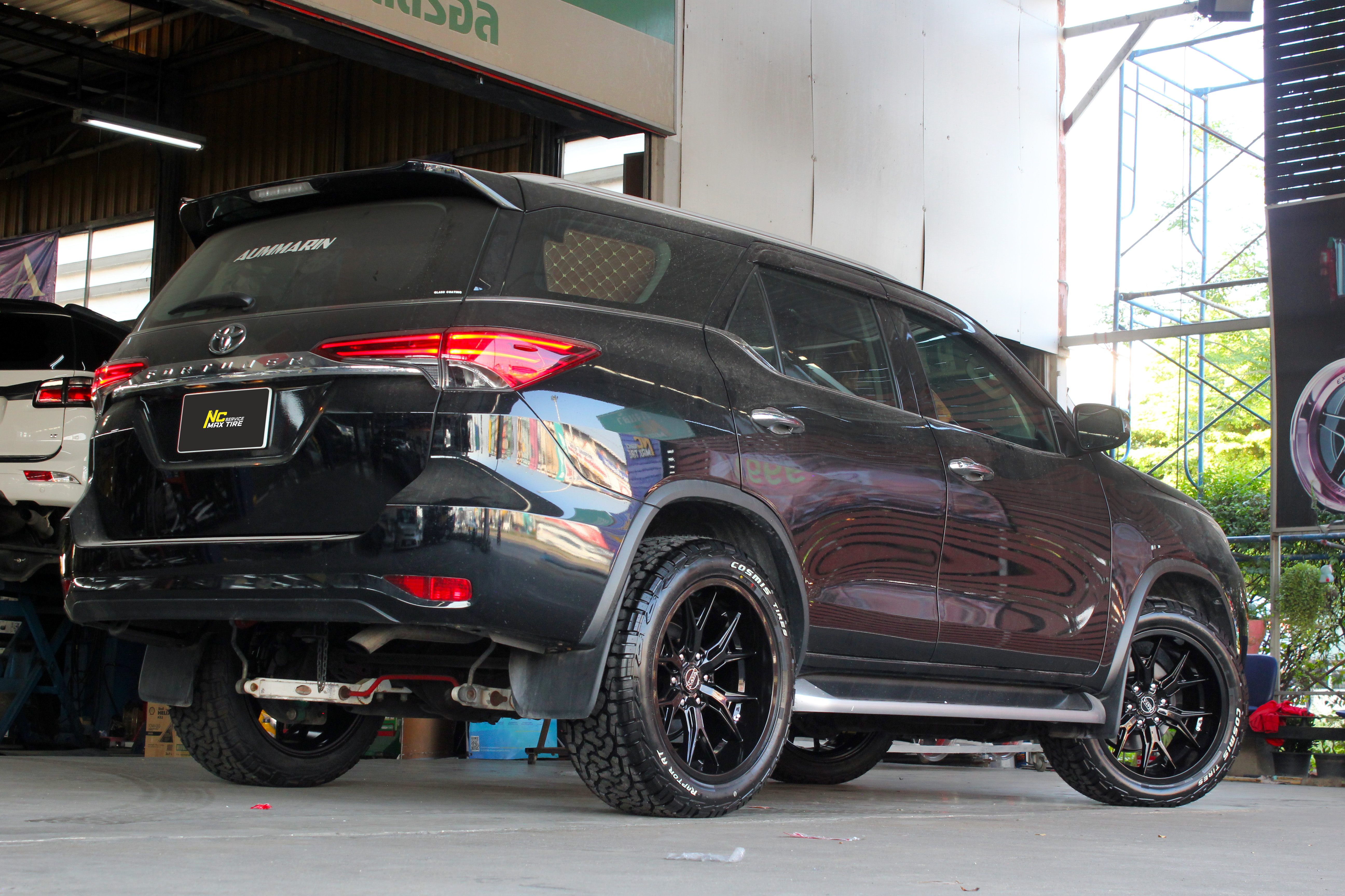 Toyota Fortuner / ล้อแม็กขอบ20 / NAYA / Alpha-T6 / ล้อแม็กสีดำเงาทั้งวง / Raptor AT / 265/50R20 / NCmaxtireService
