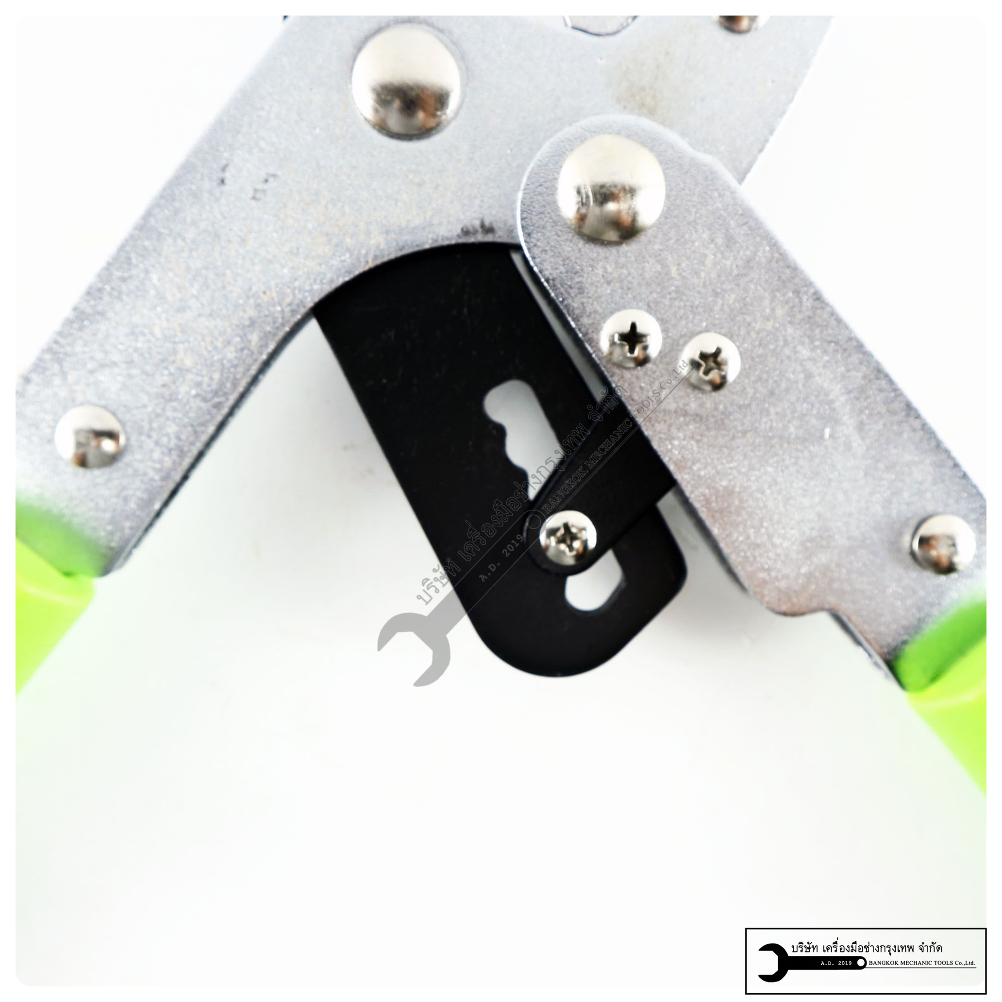 OSUKA กรรไกรตัดกิ่งด้ามยาว ยืดหดได้ รุ่น OSGS-001