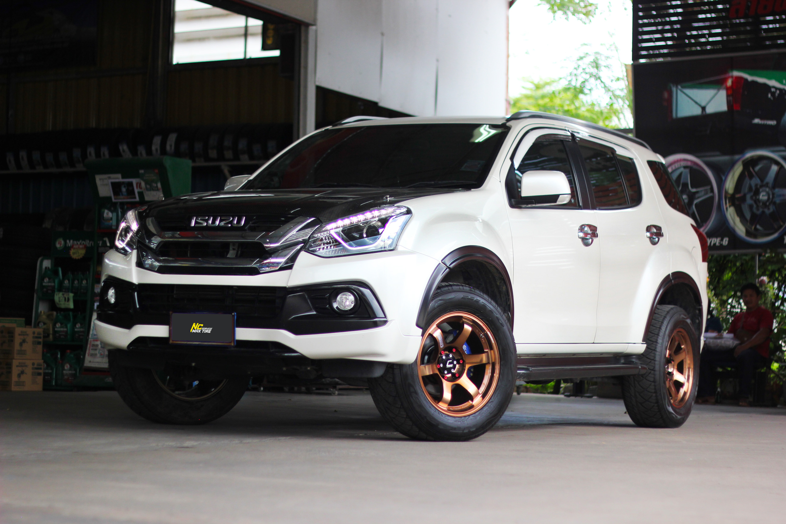 ISUZU MU-X / ล้อแม็กขอบ18 / Cosmis / RG-06S / Copper / Custom Color / 18X9.0 6H139.7 ET0 / SUV / PPV