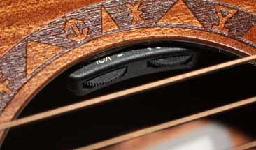 กีตาร์โปร่งไฟฟ้า Veelah Baby To Go ME (Bel Cat Pick Up)