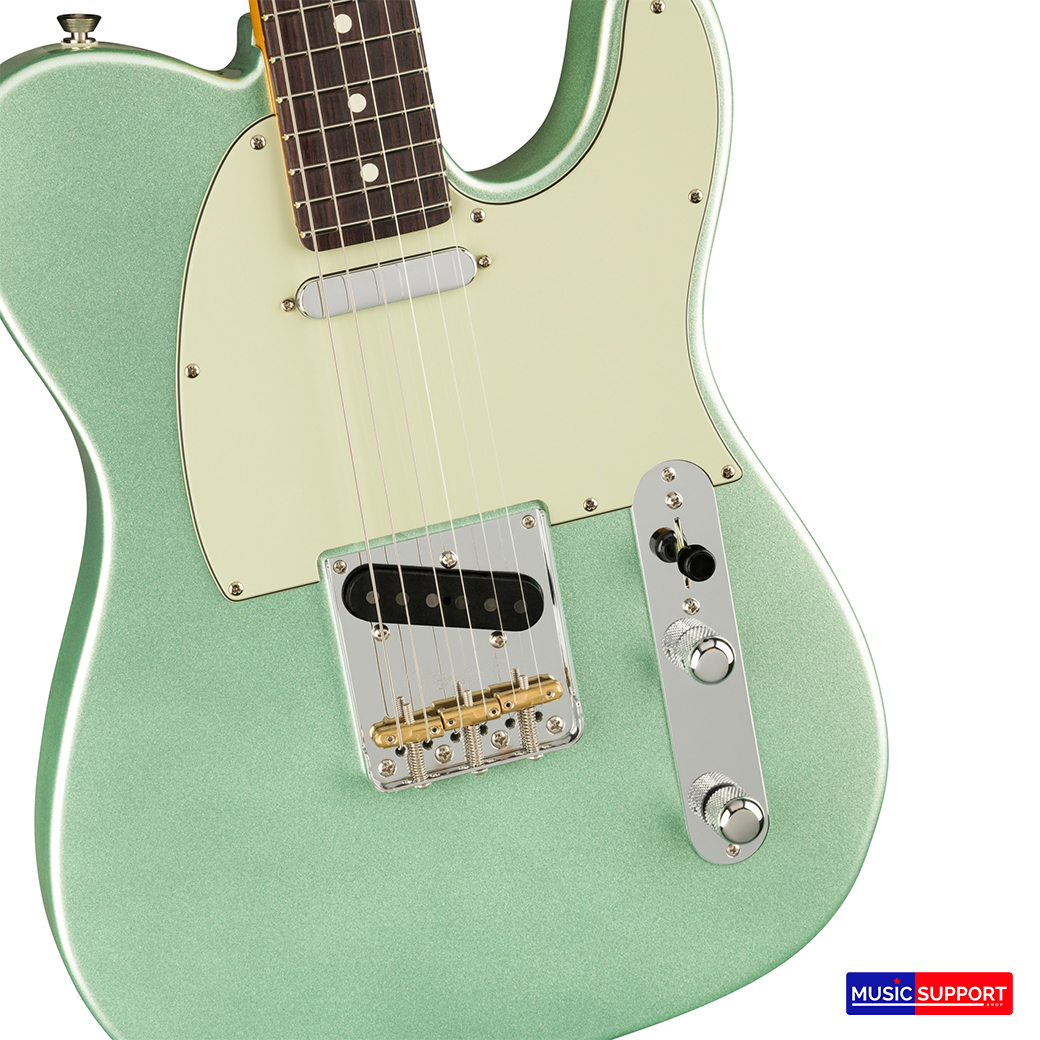 กีตาร์ไฟฟ้า Fender American Professional II Telecaster RW