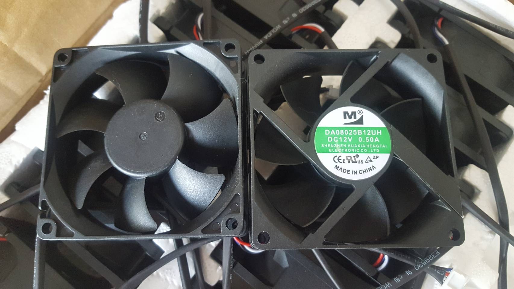พัดลมระบายความร้อน 3" DC12V 0.50A ชิ้น 2020-03-18 11:43:07 2022-10-04 09:15:41