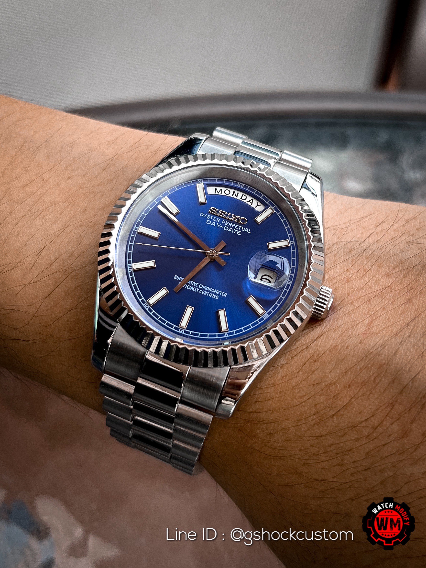 Seikomod Day-Date White Gold Blue Dial President Strap Fluted Bezel