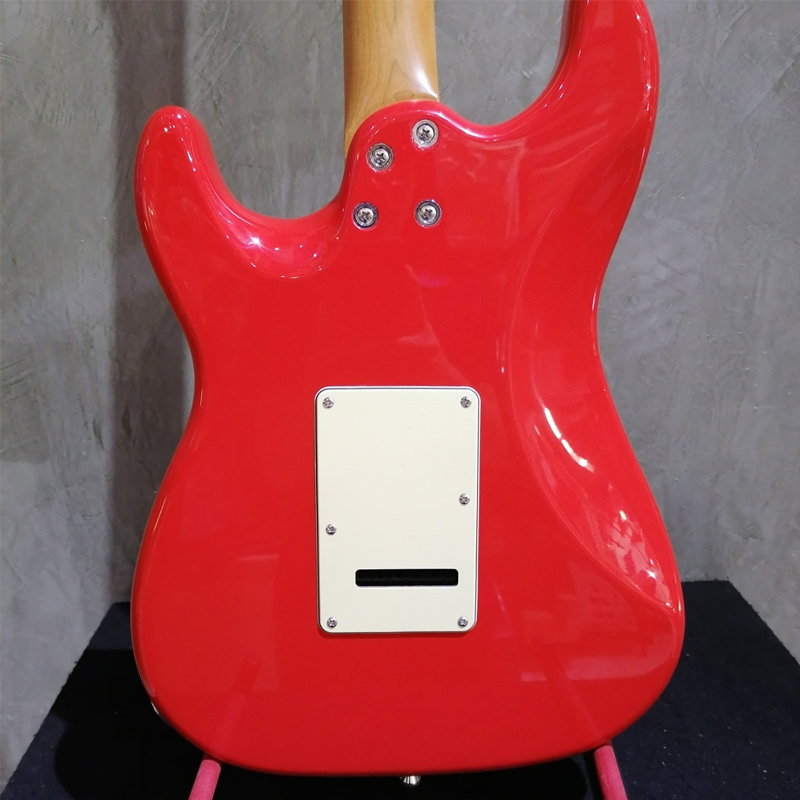 กีตาร์ไฟฟ้า Gusta GST-05 SSS