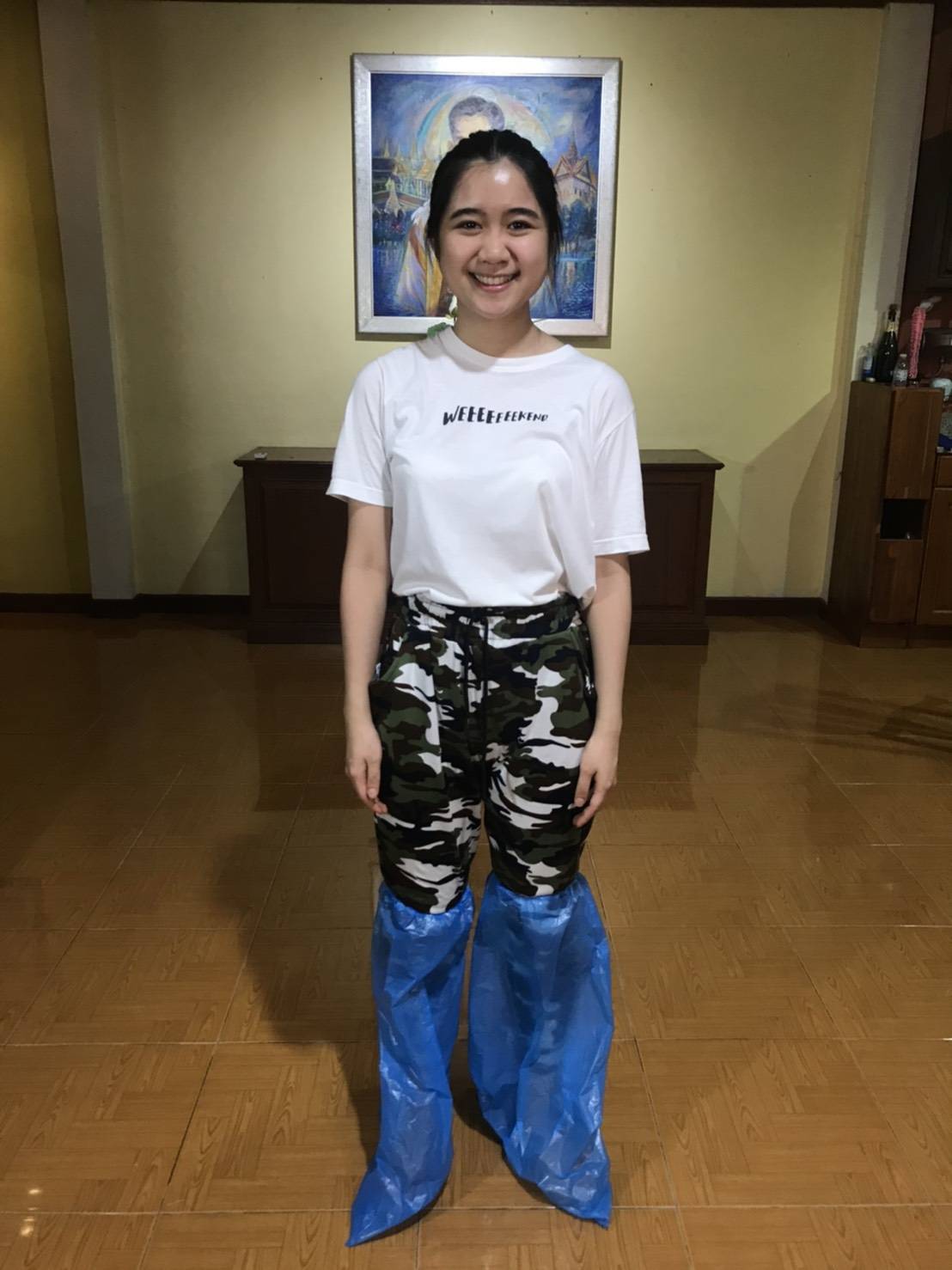 ถุงคลุมเท้าและขา Leg Cover สำหรับใช้ร่วมกับชุด PPE หนา 50 แกรม ทำจากพลาสติก PE มีขอบยางยืดรัดด้านบน เนื้อพลาสติกเหนียว กันน้ำได้ดี ไม่ขาดง่าย จำนวน 1 คู่ : เหมาะกับสถานที่ต้องการความสะอาด เช่น โรงพยาบาล คลินิก ห้องคลีนรูม อุตสาหกรรม สั่งขั้นต่ำ 100 ชุด