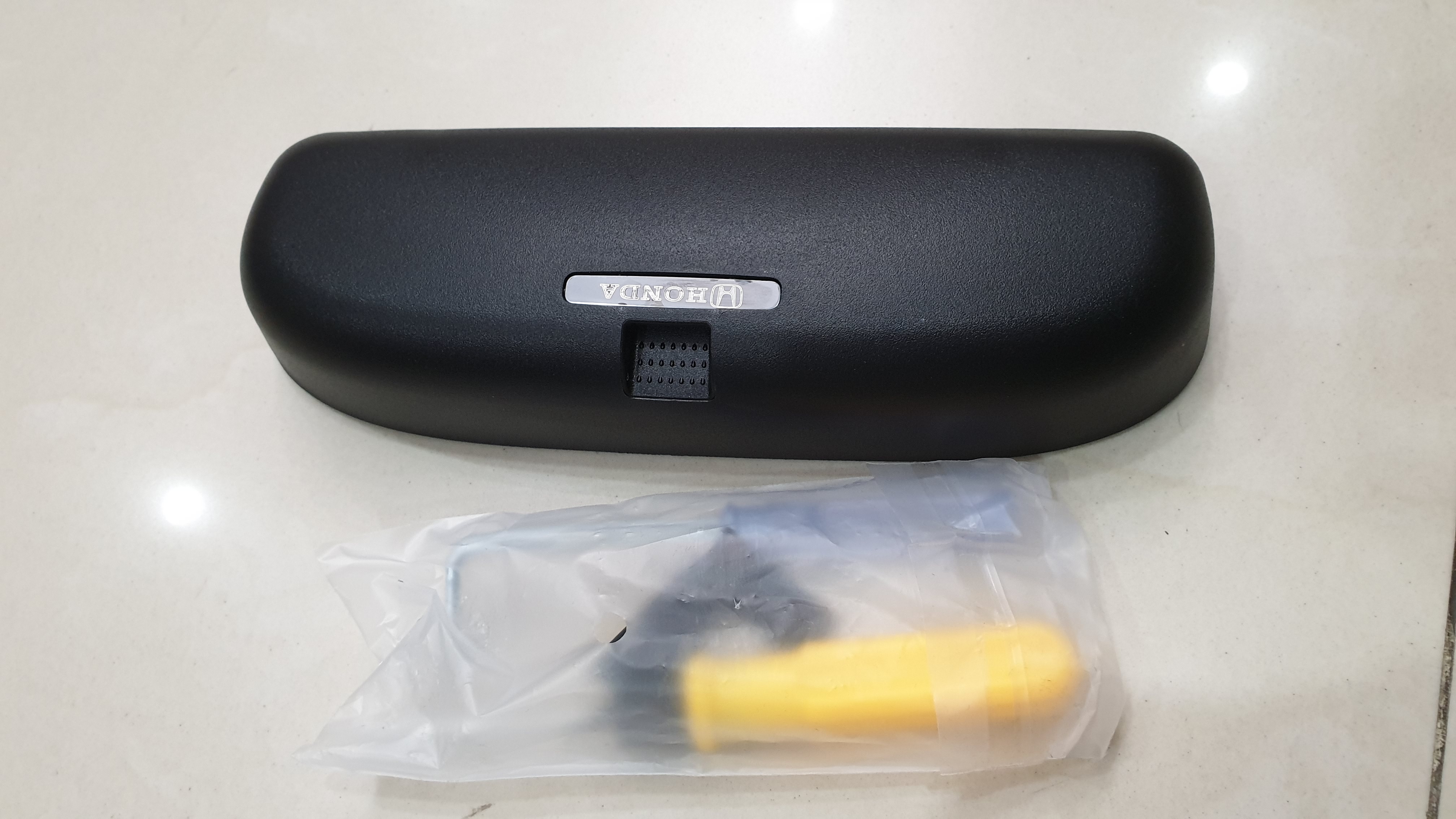 กล่องใส่แว่นตา CRV G5 Sport (Build IN)