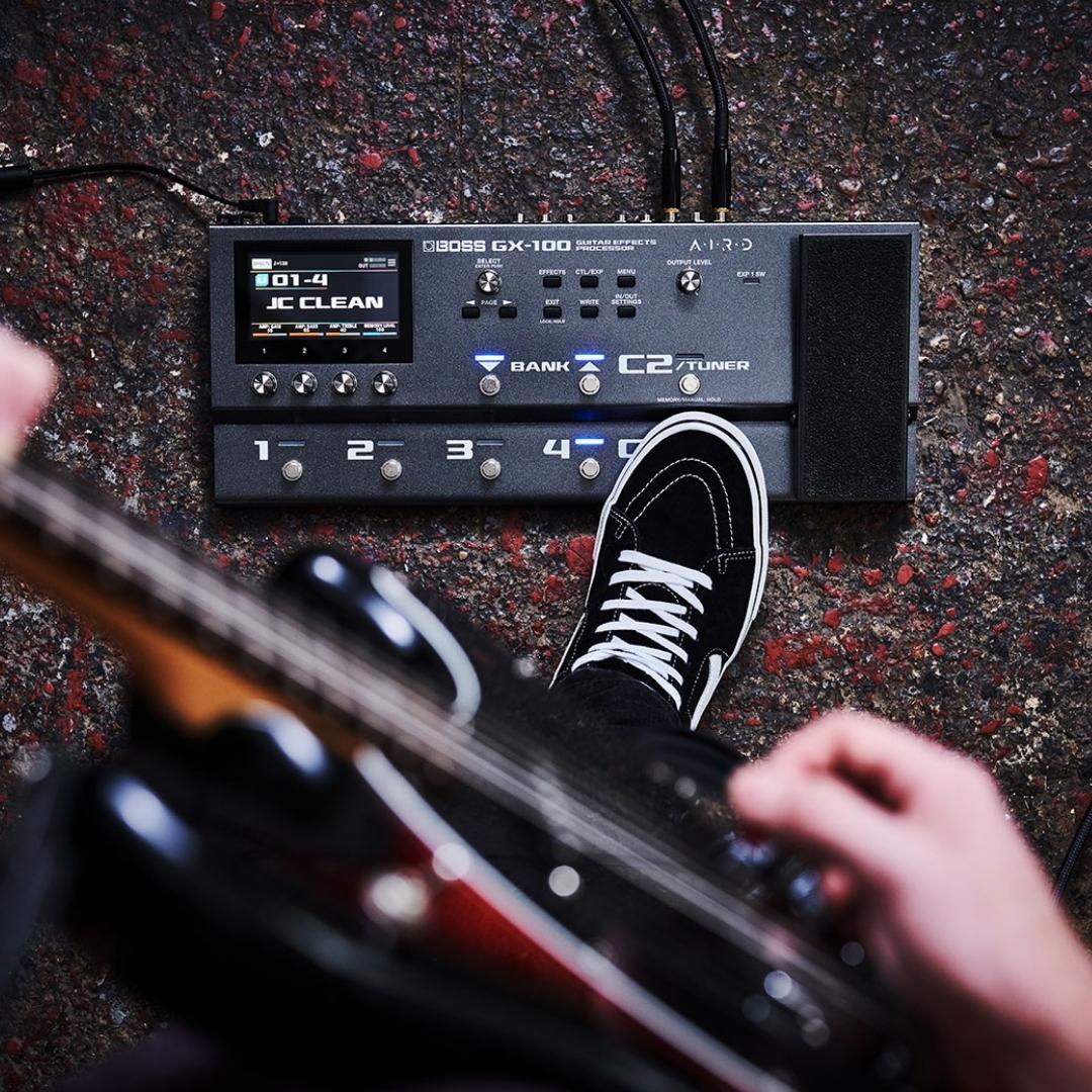 Boss GX-100 มัลติเอ็ฟเฟ็กต์กีต้าร์/เบส, จอ Touch Screen, 32-bit/ 48 kHz, AIRD Technology