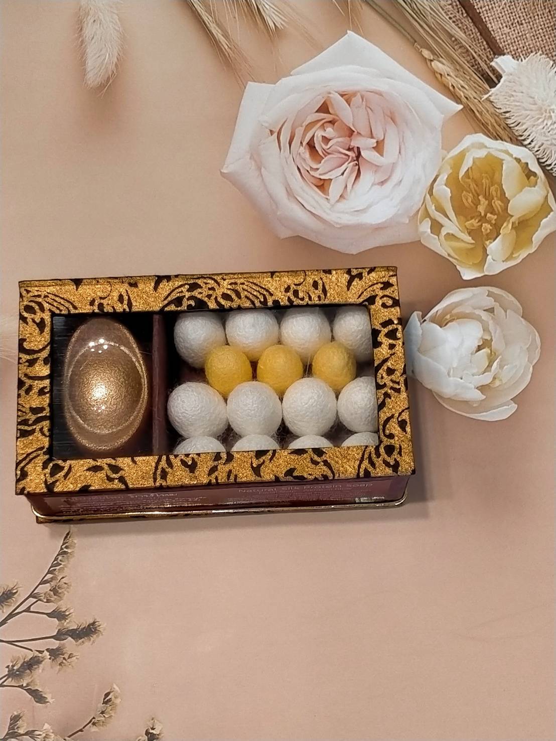 สบู่โปรตีนไหม สูตร NEW PREMIUM GLOW