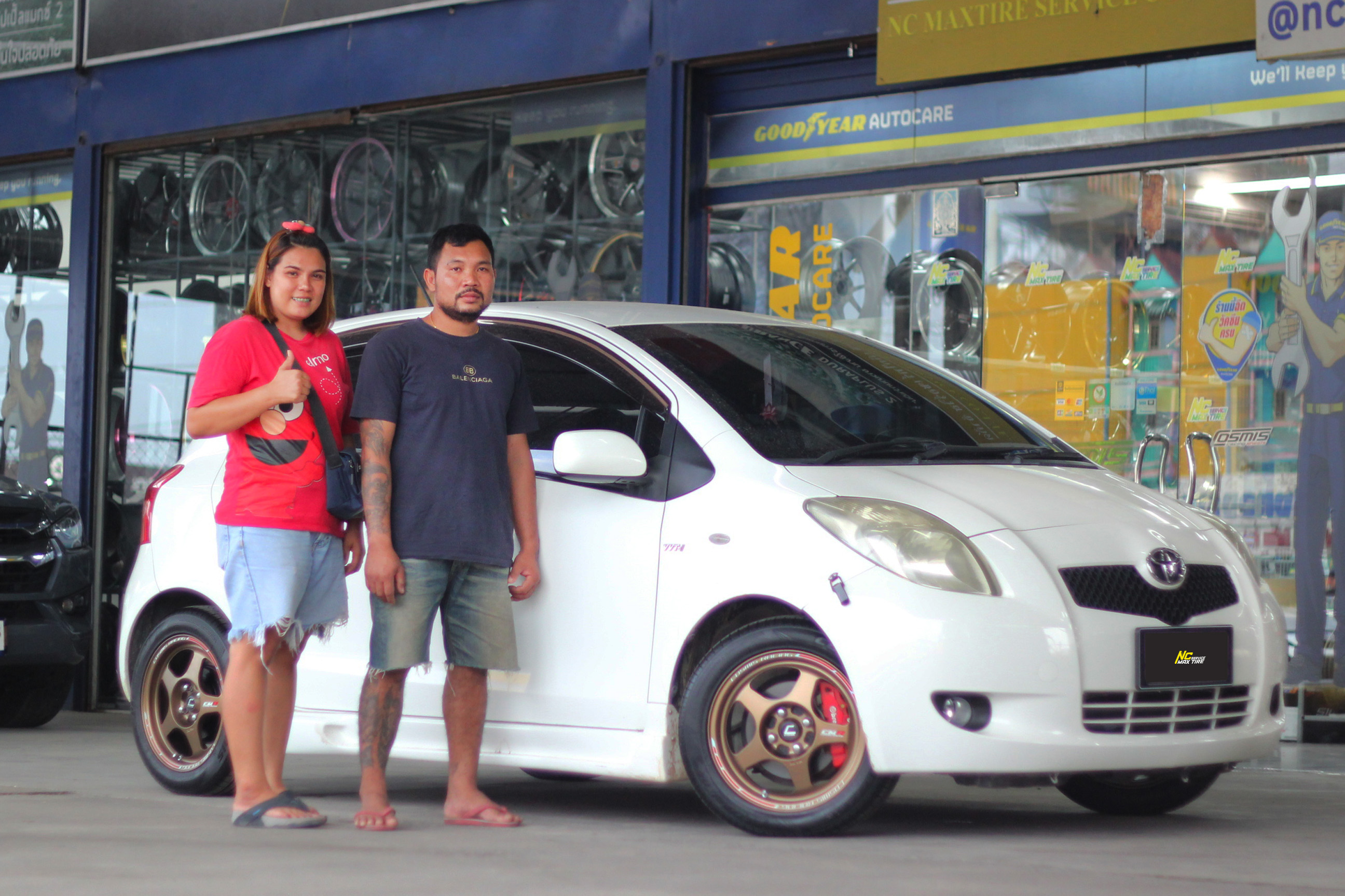 Toyota Yaris / ล้อแม็กขอบ15 / Cosmis / CMR / ล้อแม็กสีน้ำตาลด้าน / Decibel / DR1 / 15X7 4H100 ET35 / 195/55R15