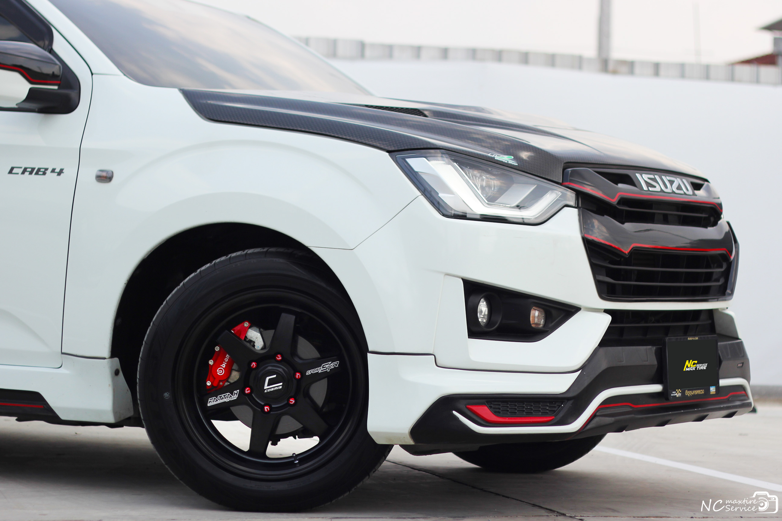 Isuzu D-max ตัวเตี้ย / ล้อแม็กขอบ18 / SPORTY / Cosmis / Fattah / Sport / SFR / 18x9.5/10.5 6H139.7 ET25/32 / T1RS / 255/50R18 / น็อตล้อCosmis