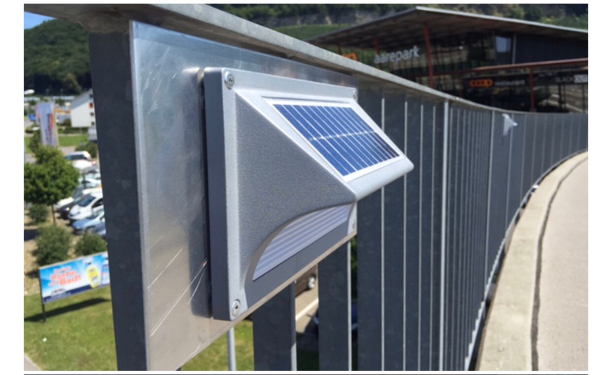 LED Solarcell WSL-02 1W Warmwhite โคมโซล่าเซลล์แอลอีดี ไม่ต้องจ่ายค่าไฟ ติดผนัง กำแพงรั้ว แสงเหลืองวอร์มไวท์ ติดสว่างนานตลอดทั้งคืน ติดตั้งง่าย ไม่ต้องเดินสายไฟ ปลอดภัย