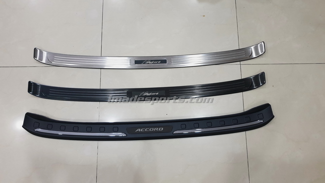 กาบฝาท้ายกันชน ด้านนอก Accord G10