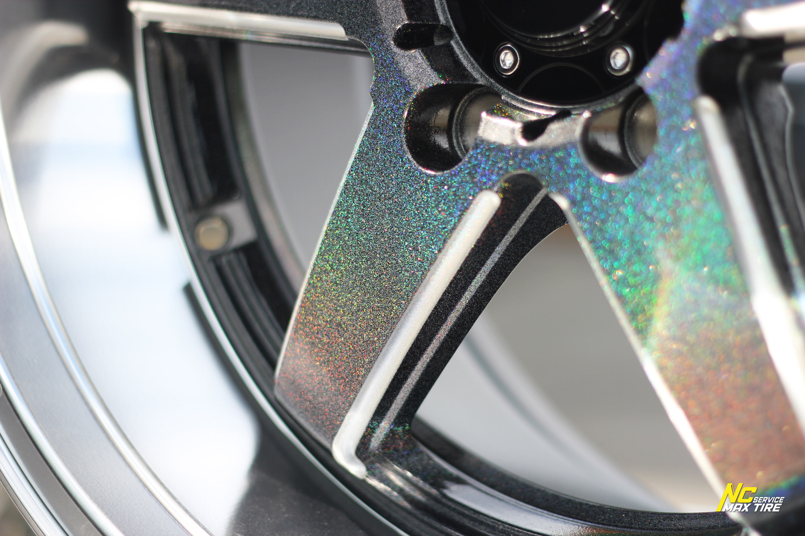 ล้อแม็กขอบ18 / Cosmis Type-R Revolution / สำหรับกระบะ / 18x9.5/10.5 6H139.7 ET25/30 / สี Power Silver Galaxy