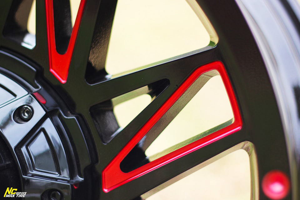 ล้อแม็กออฟโรดขอบ18 / Cosmis Devil Spin-82 / สีดำcncแดง / 18x9.0 6H139.7 ET0