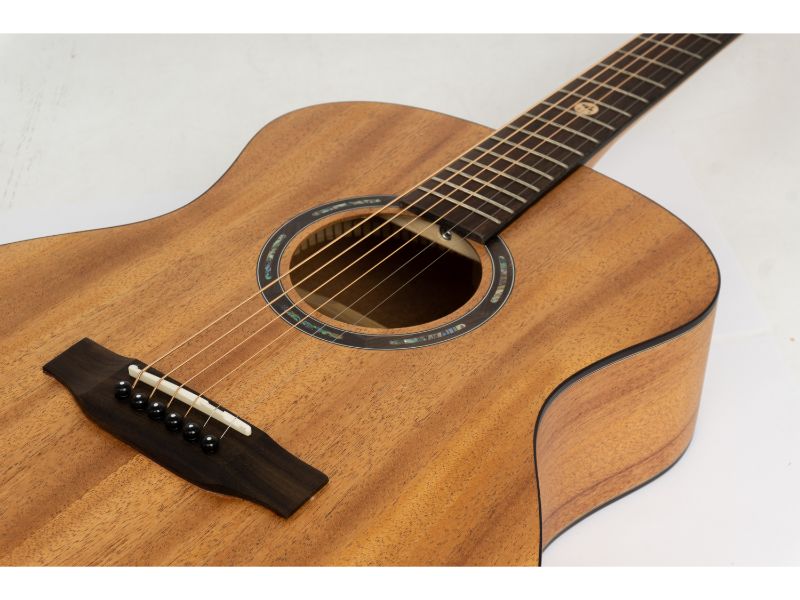 Kazuki โปร่ง 41" Top Solid รุ่น AKZ-SOUL-OM41 ไม้มาฮอค +กระเป๋า