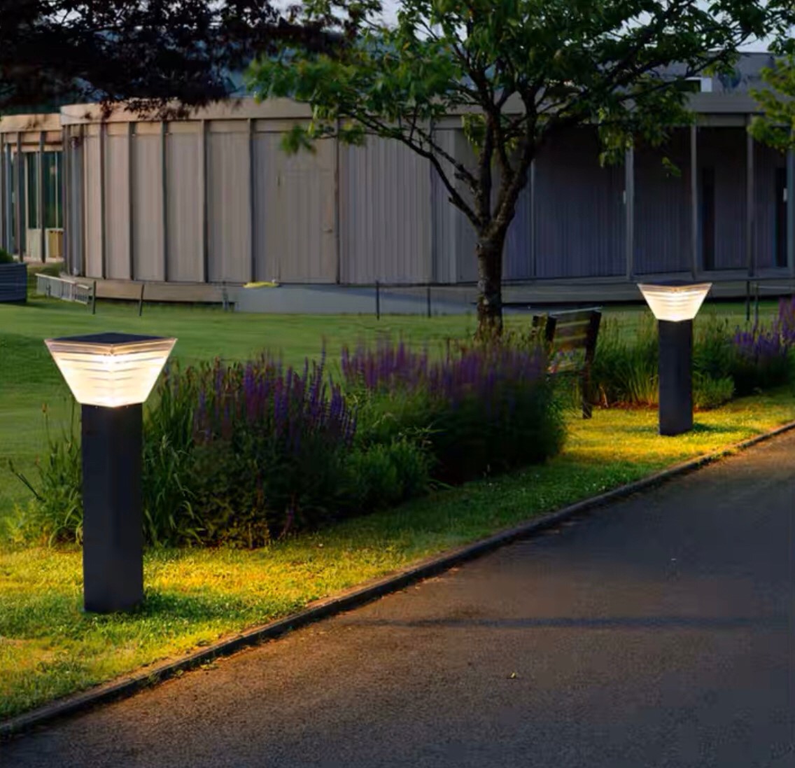 LED Solar Cell GSL-09 Color Change & Dimmable 5W โคมสนามโซล่าเซลล์แอลอีดี GSL-09 เปลี่ยนสีได้ 3 แสง ปรับหรี่แสงด้วยรีโมท ขนาด 5 วัตต์ สว่างนานตลอดทั้งคืน