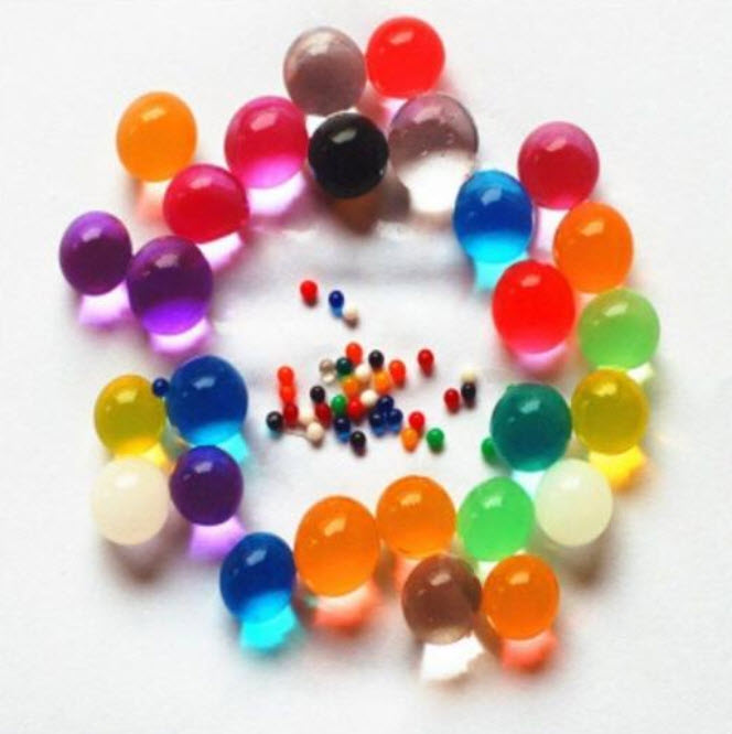 ดินวิทย์ (Orbeez) ขนาดกลาง (คละสี) / 100 เม็ด