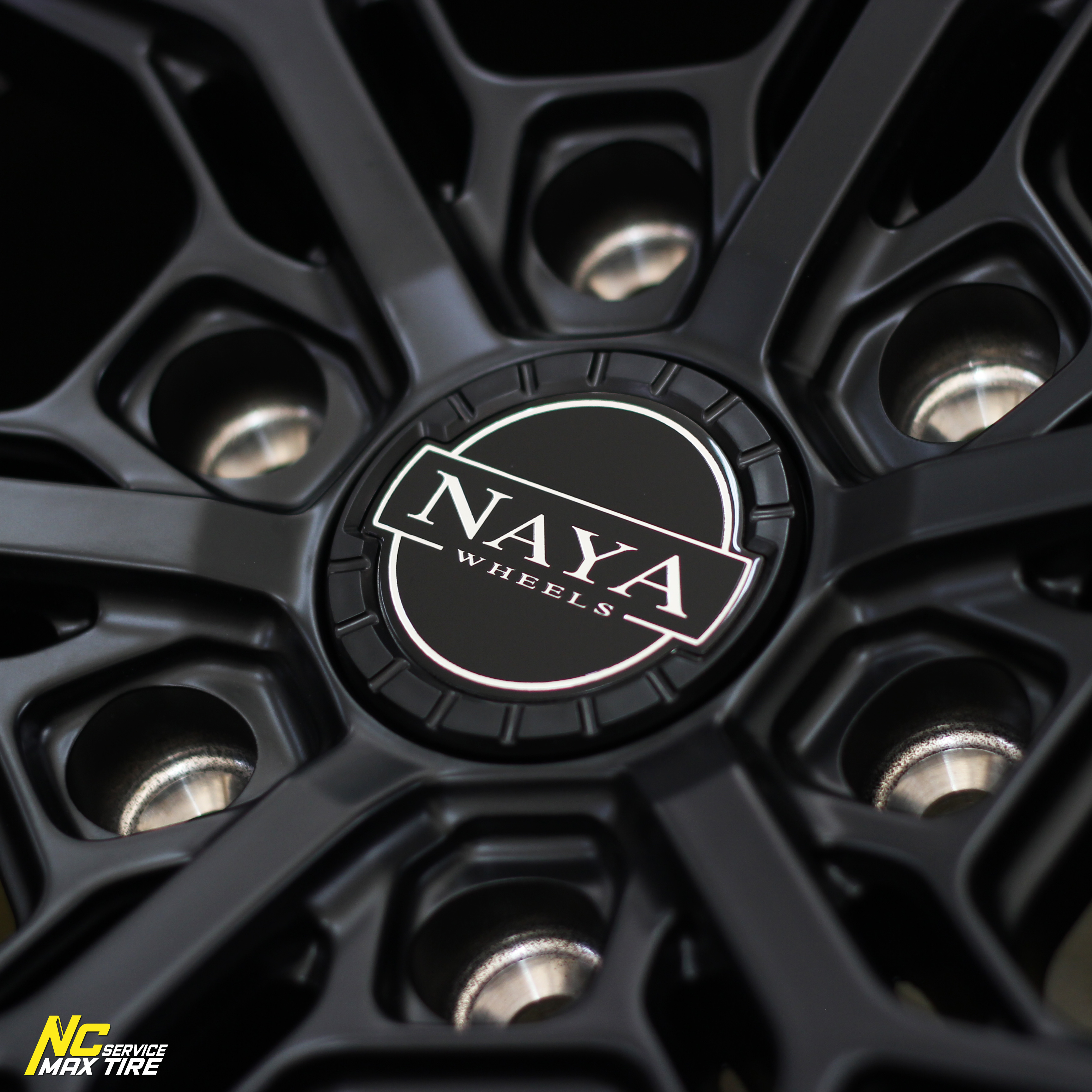 ล้อแม็กขอบ18 / Naya Alpha-T6 / ดำด้าน / 18x9.5 6H139.7 ET28.5