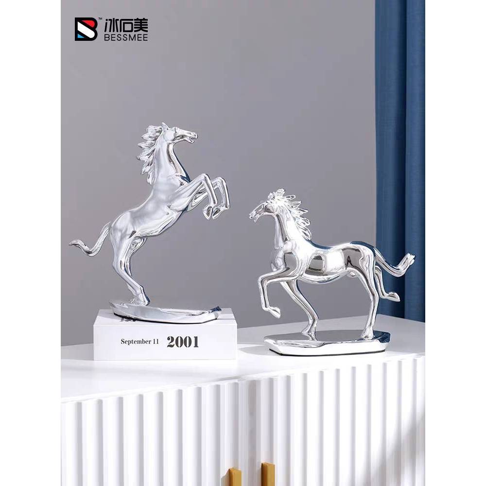 CT187B125 FAMITOSS โมเดลม้า โมเดลสีทองเหลือง ม้าสีเงิน