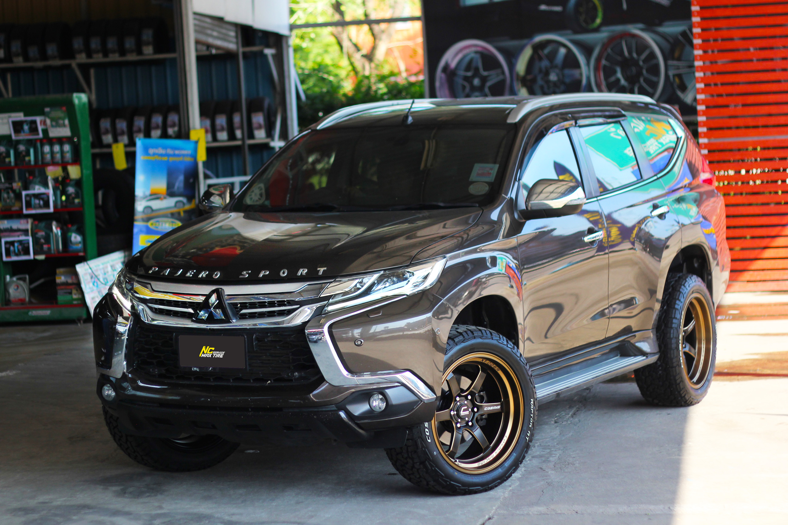 Mitsubishi Pajero Sport / ล้อแม็กขอบ20 / Cosmis / XT-006R / 20x9.5 6H139.7 ET5 / Raptor AT / 265/50R20 / SUV / PPV