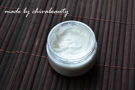 ครีมน้ำนมข้าวสูตรพิเศษผสมคอลลาเจน no01 ขนาด 100 กรัม ราคา 400 บาท