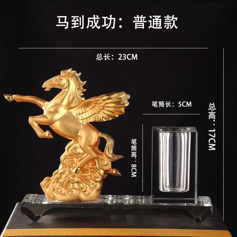 CT029D004 HOMMY ของตั้งโชว์ ของตั้งโต๊ะ ม้า นกอินทรีย์ ใส่ปากกา เหมาะกับเป็น ของขวัญ ของขวัญให้ผู้ใหญ่ present gift
