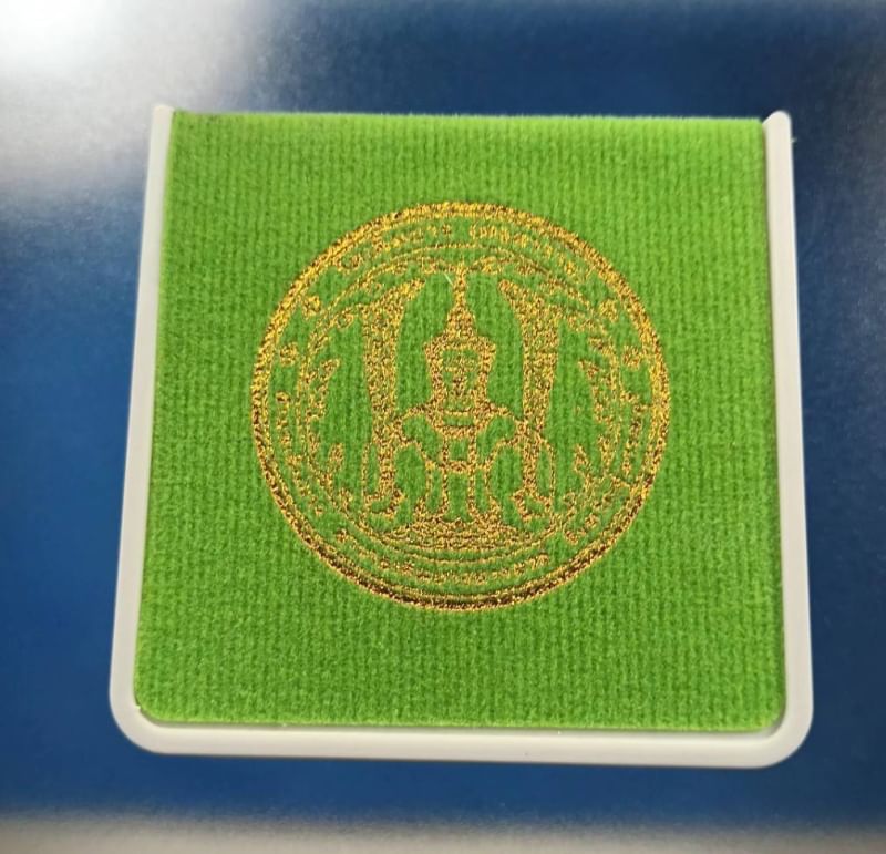 ท้าวเวสสุวรรณหน้าทองคำ วัดเดิมบาง สุพรรณบุรี